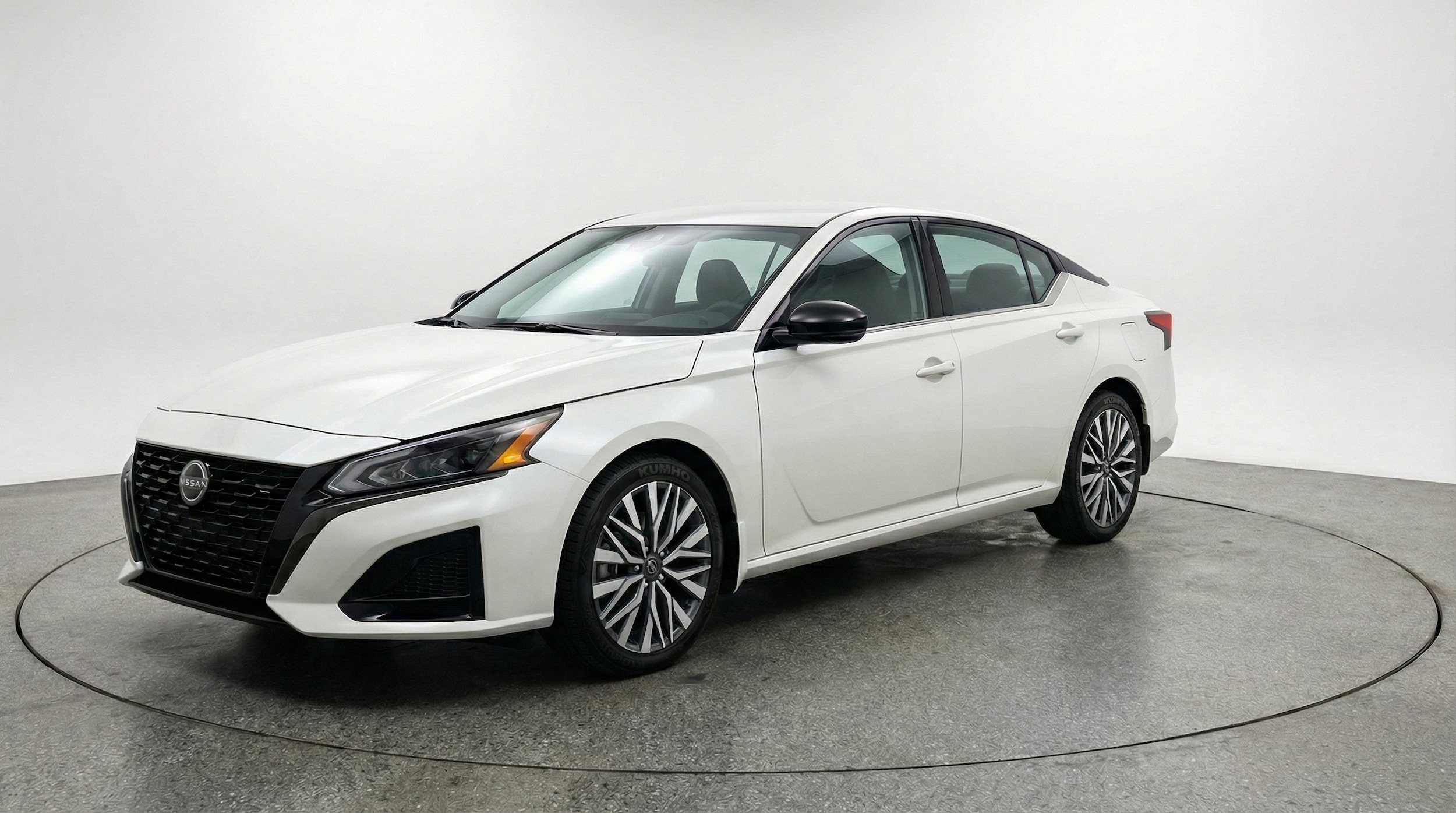 Thumbnail: 2025 Nissan Altima - 3