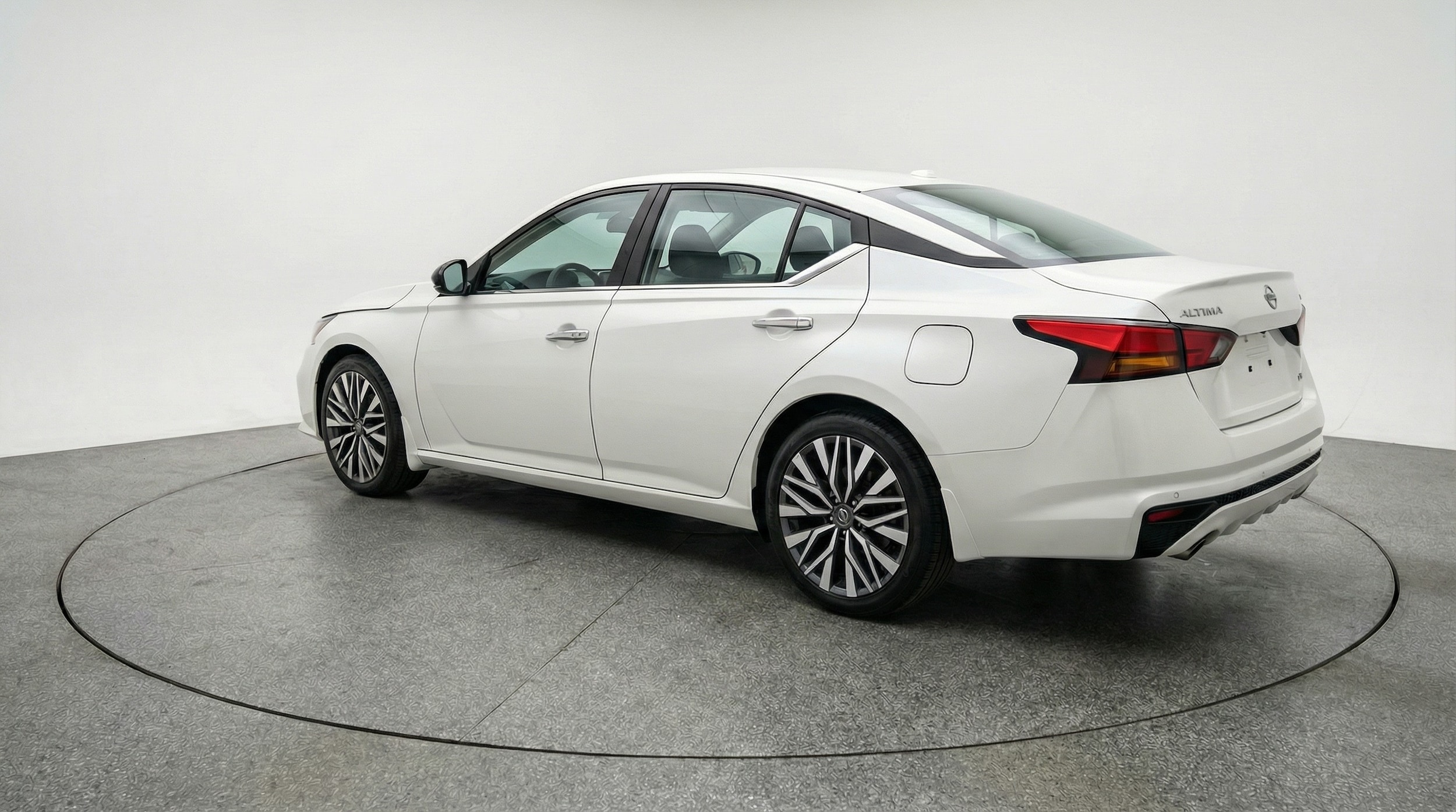 Thumbnail: 2025 Nissan Altima - 5