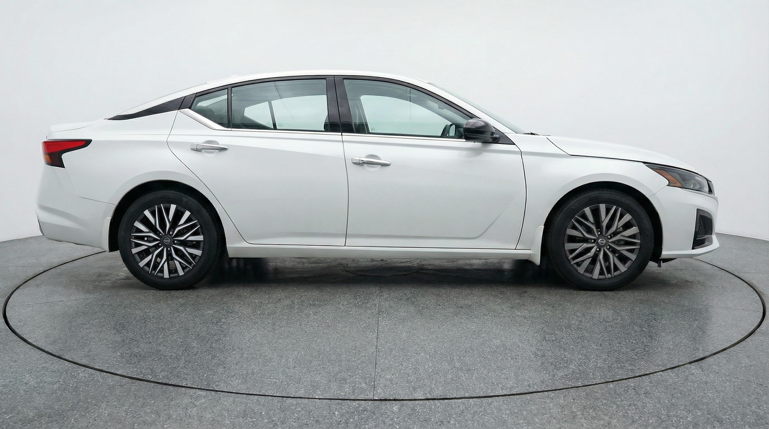 Thumbnail: 2025 Nissan Altima - 8