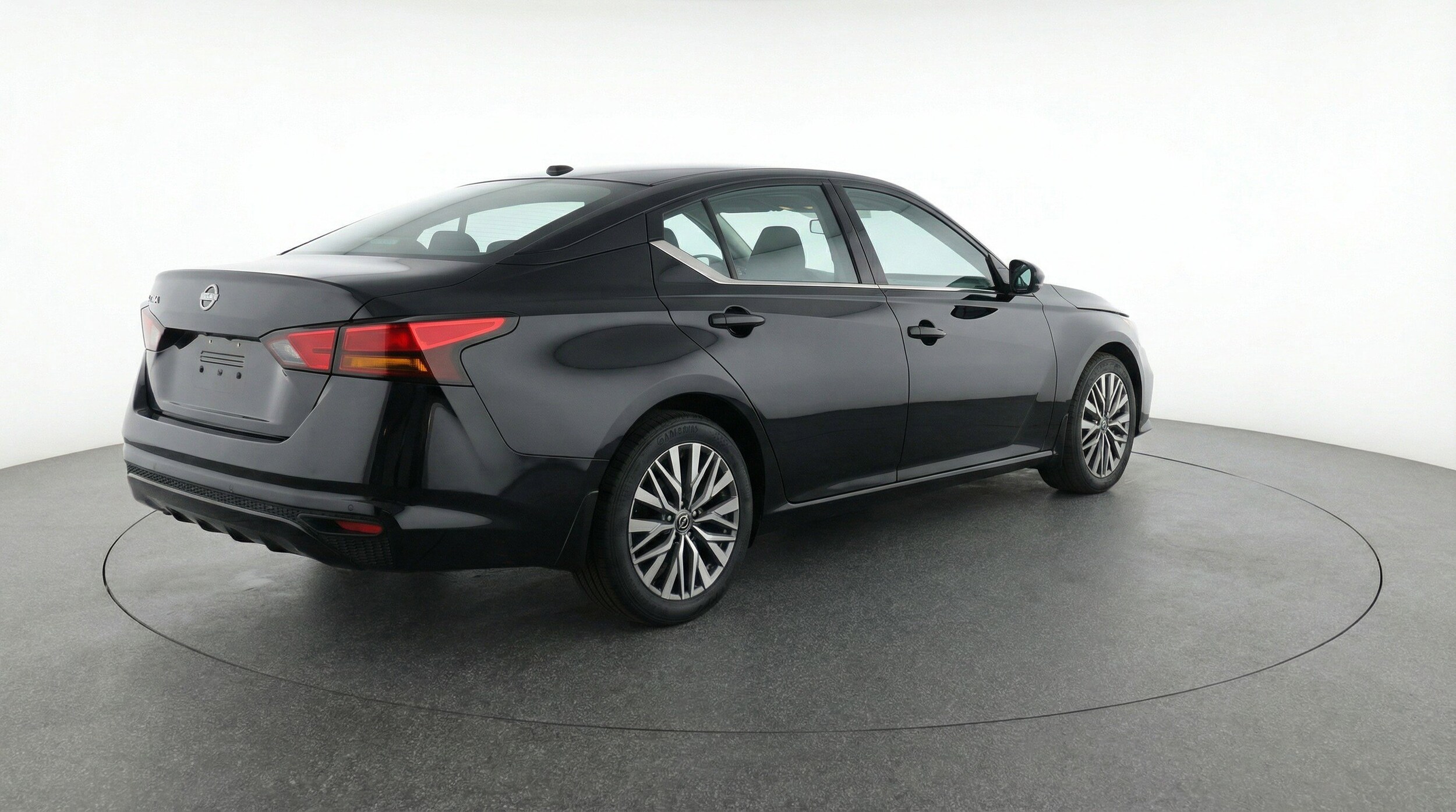 Thumbnail: 2025 Nissan Altima - 9