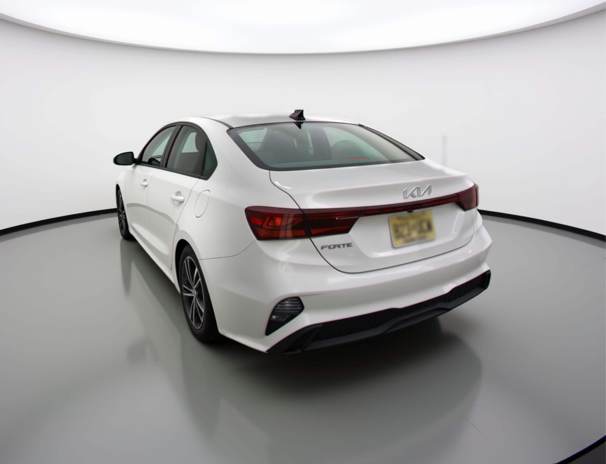 Thumbnail: 2024 Kia Forte - 5