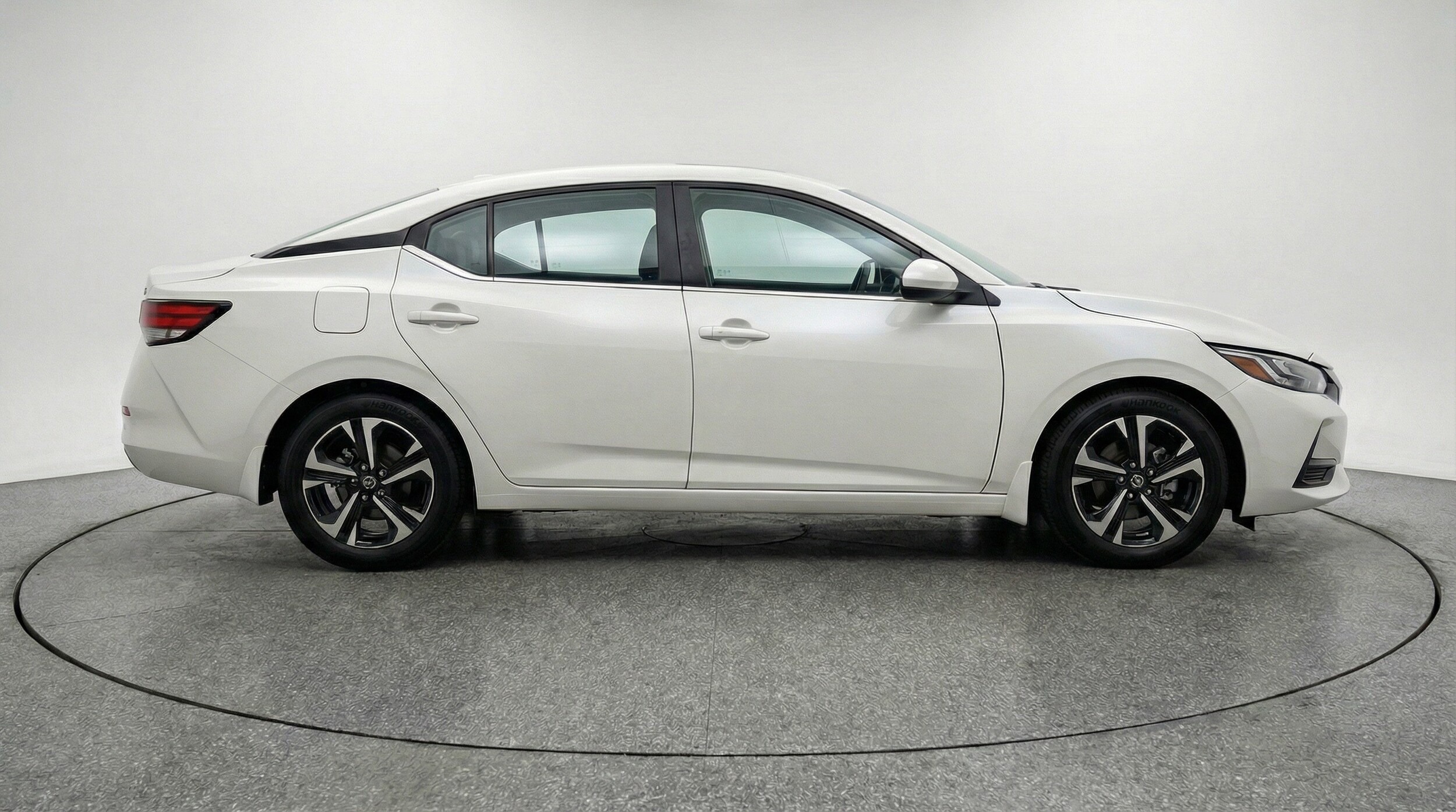 Thumbnail: 2025 Nissan Sentra - 11
