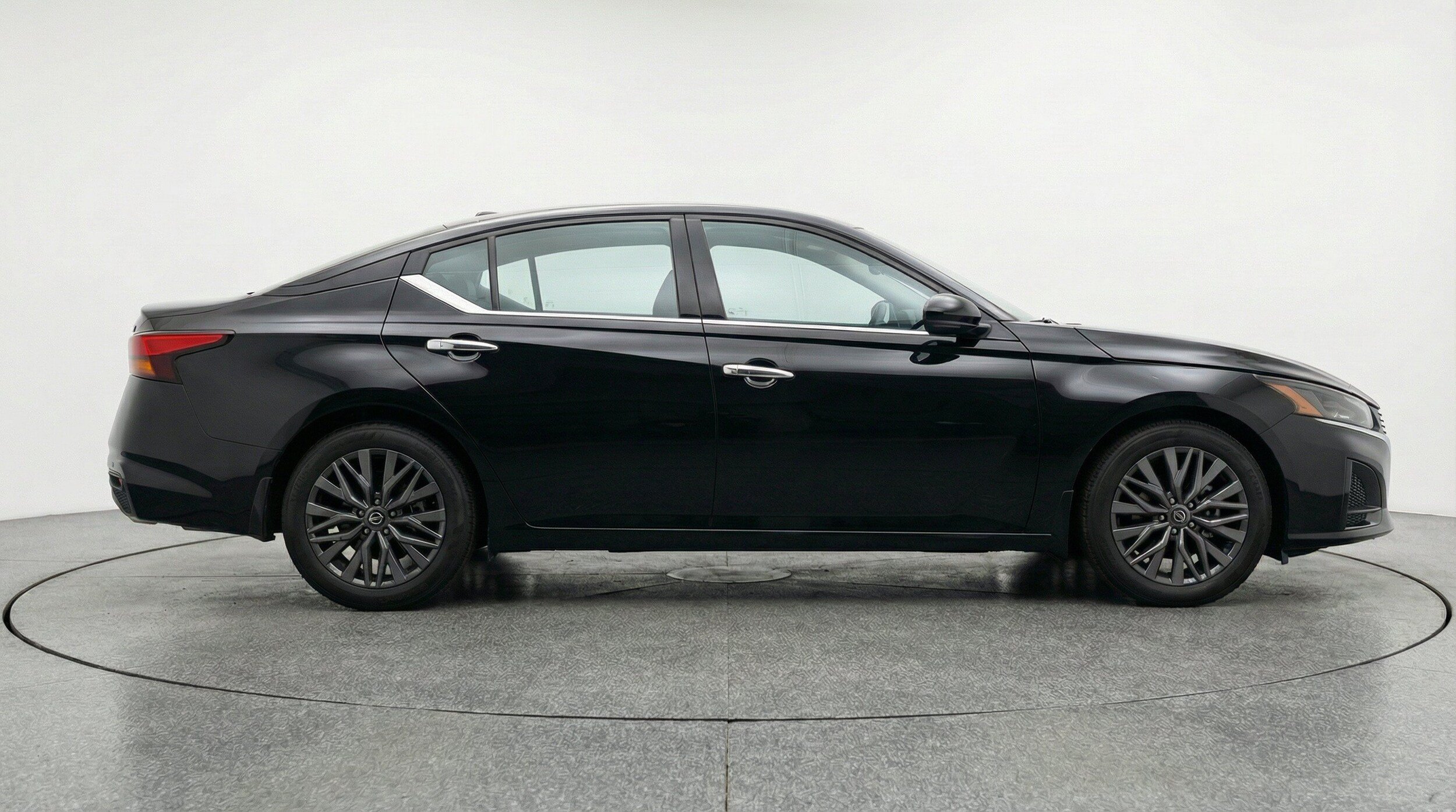 Thumbnail: 2025 Nissan Altima - 11