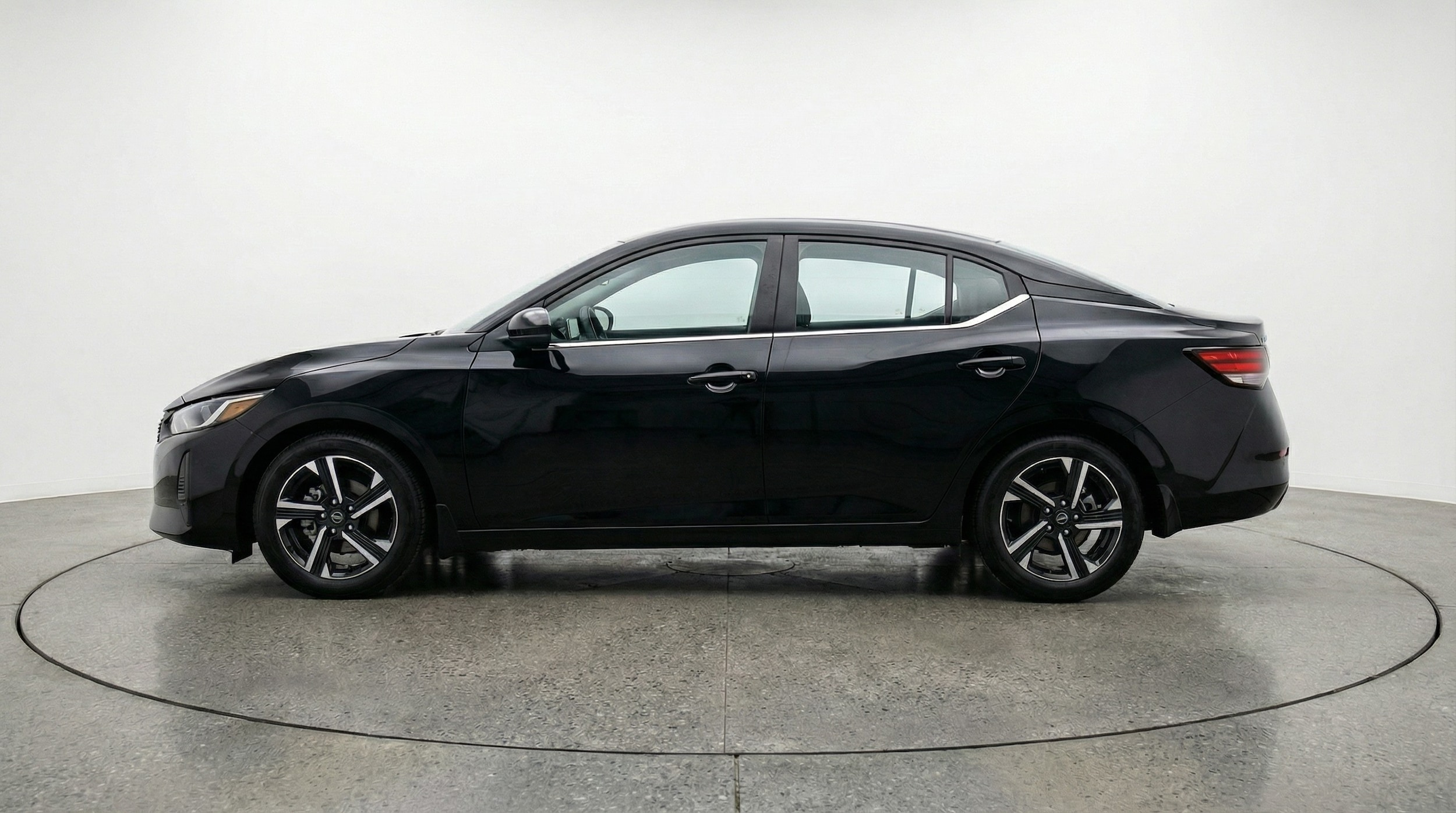 Thumbnail: 2025 Nissan Sentra - 4