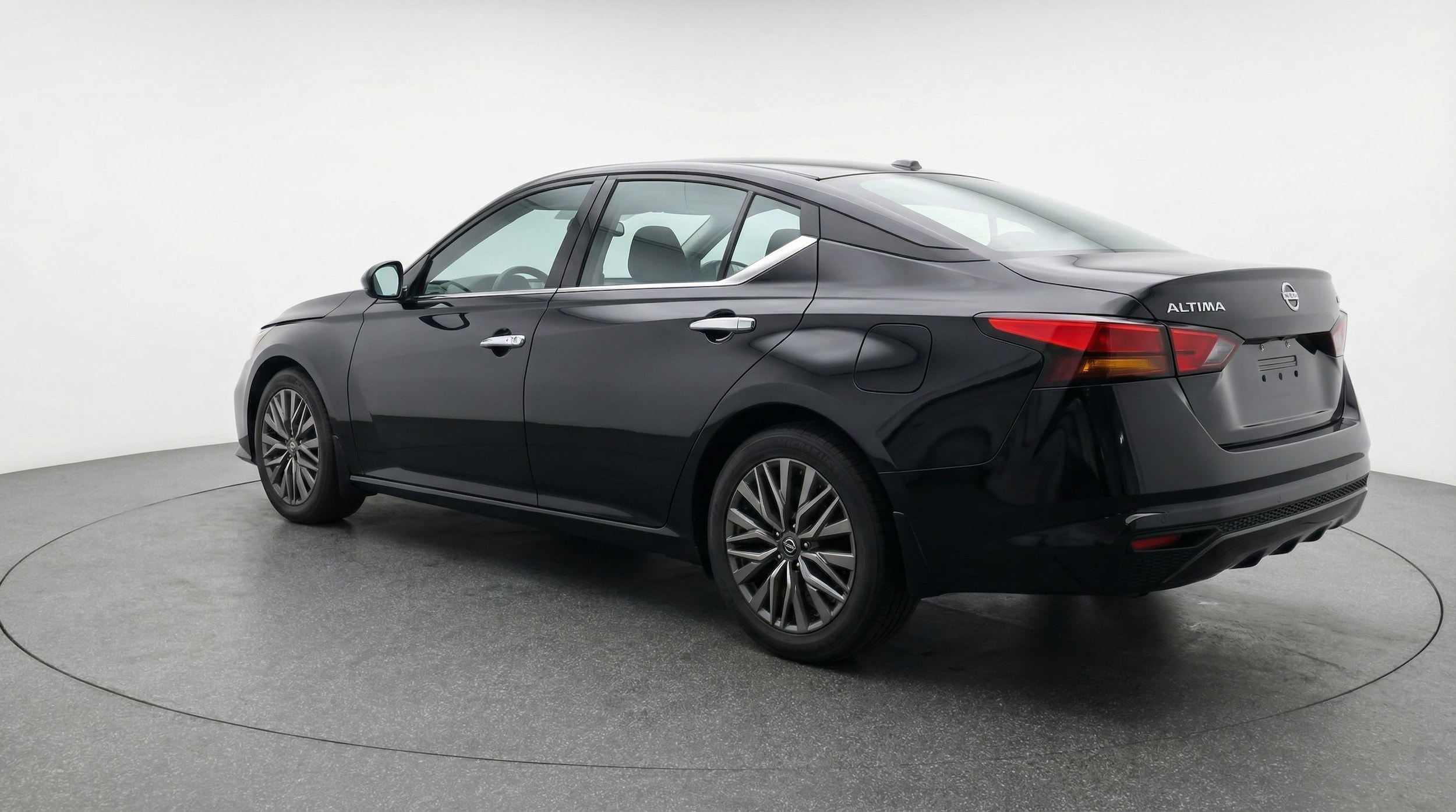 Thumbnail: 2025 Nissan Altima - 5