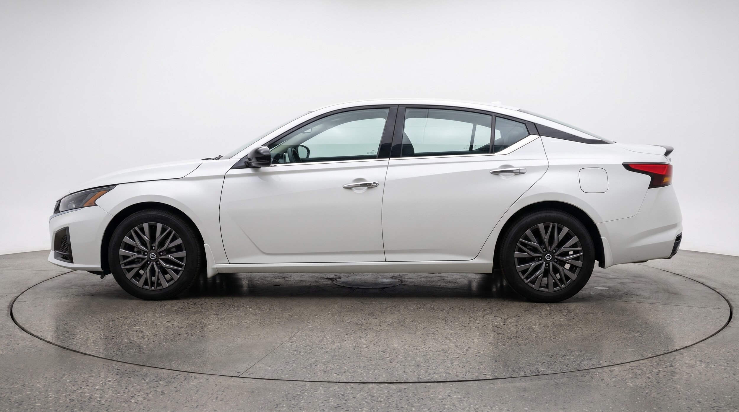 Thumbnail: 2025 Nissan Altima - 4