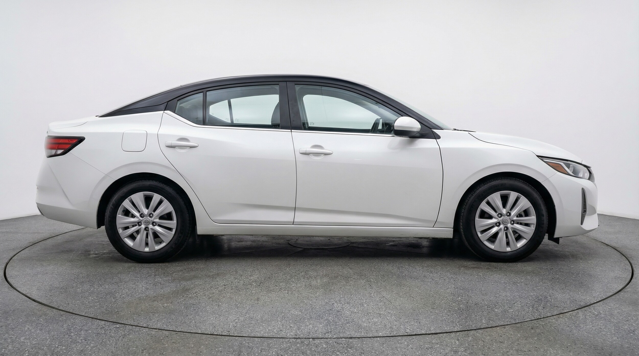 Thumbnail: 2025 Nissan Sentra - 8