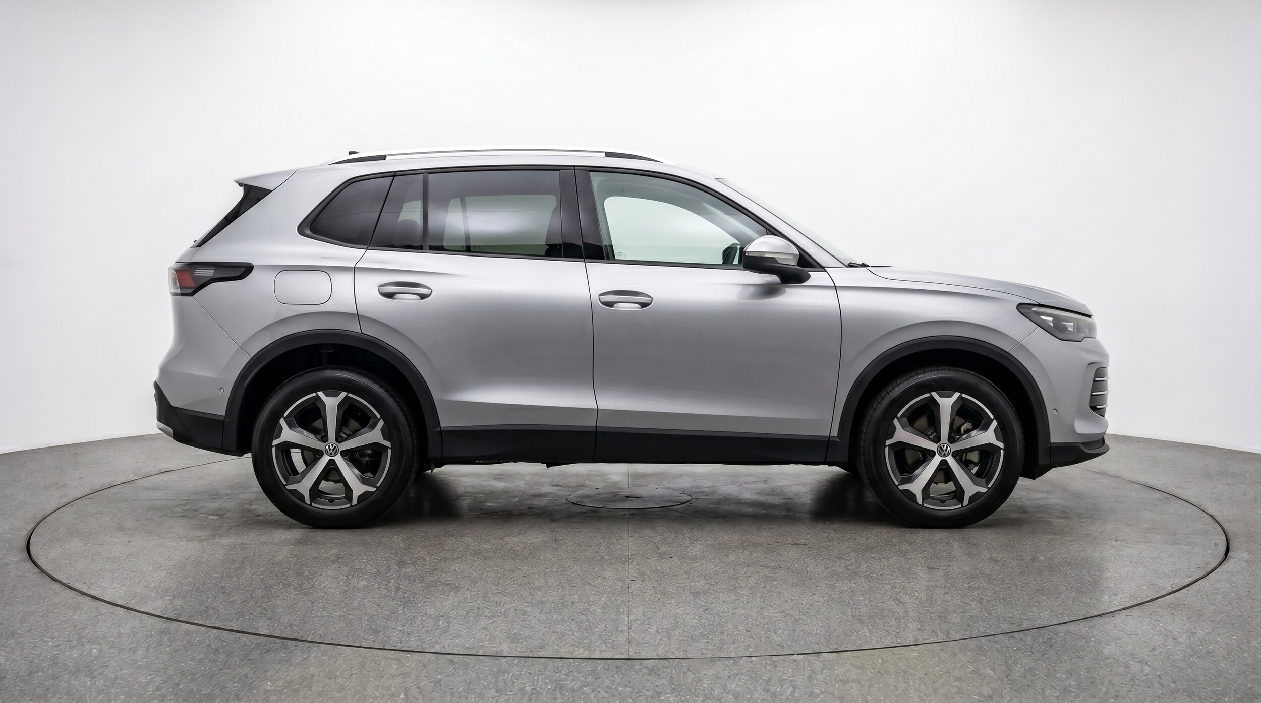 Thumbnail: 2026 Volkswagen Tiguan - 8