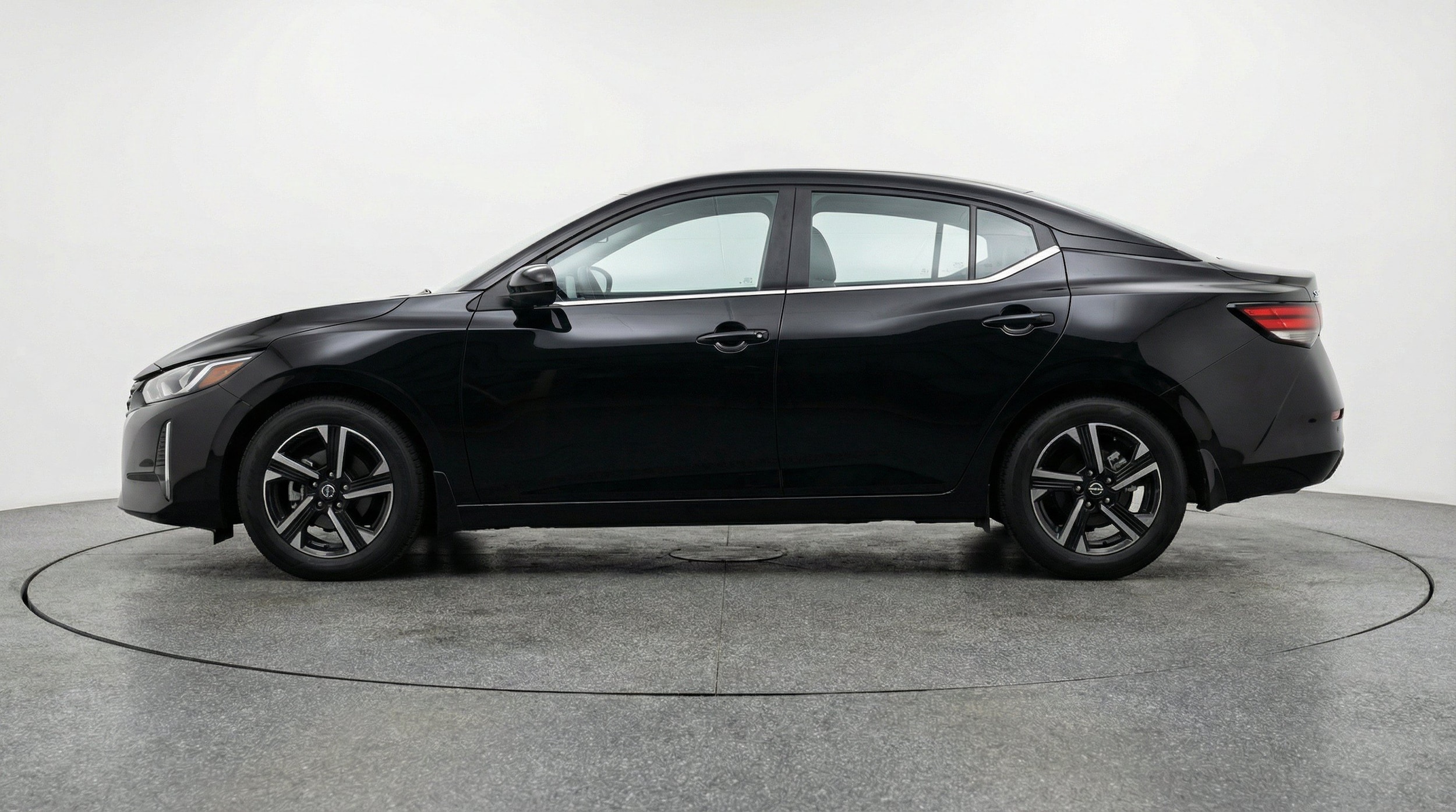 Thumbnail: 2025 Nissan Sentra - 5