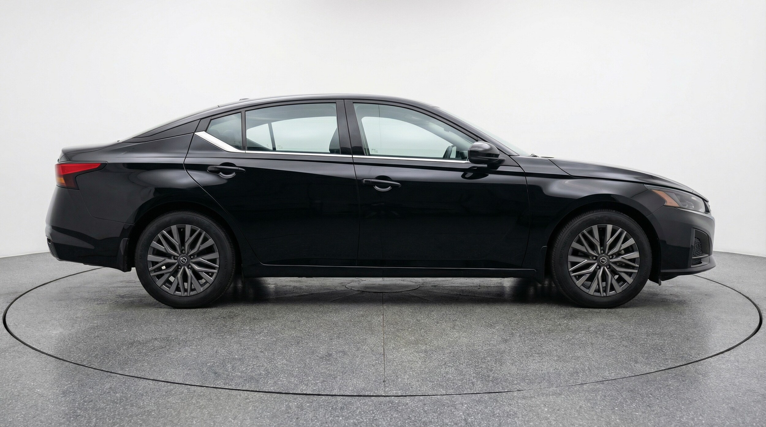 Thumbnail: 2025 Nissan Altima - 8