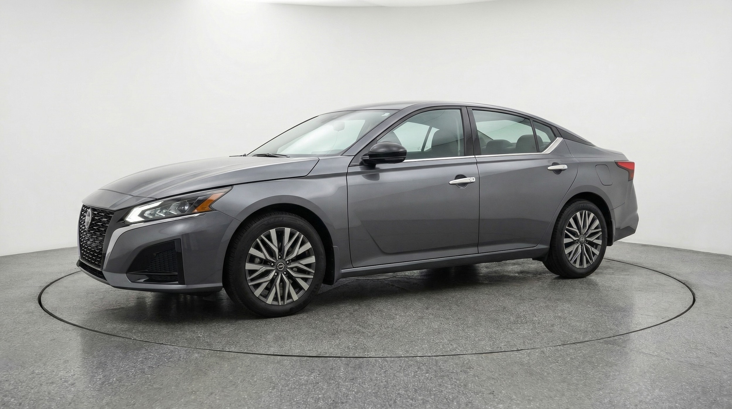 Thumbnail: 2025 Nissan Altima - 3