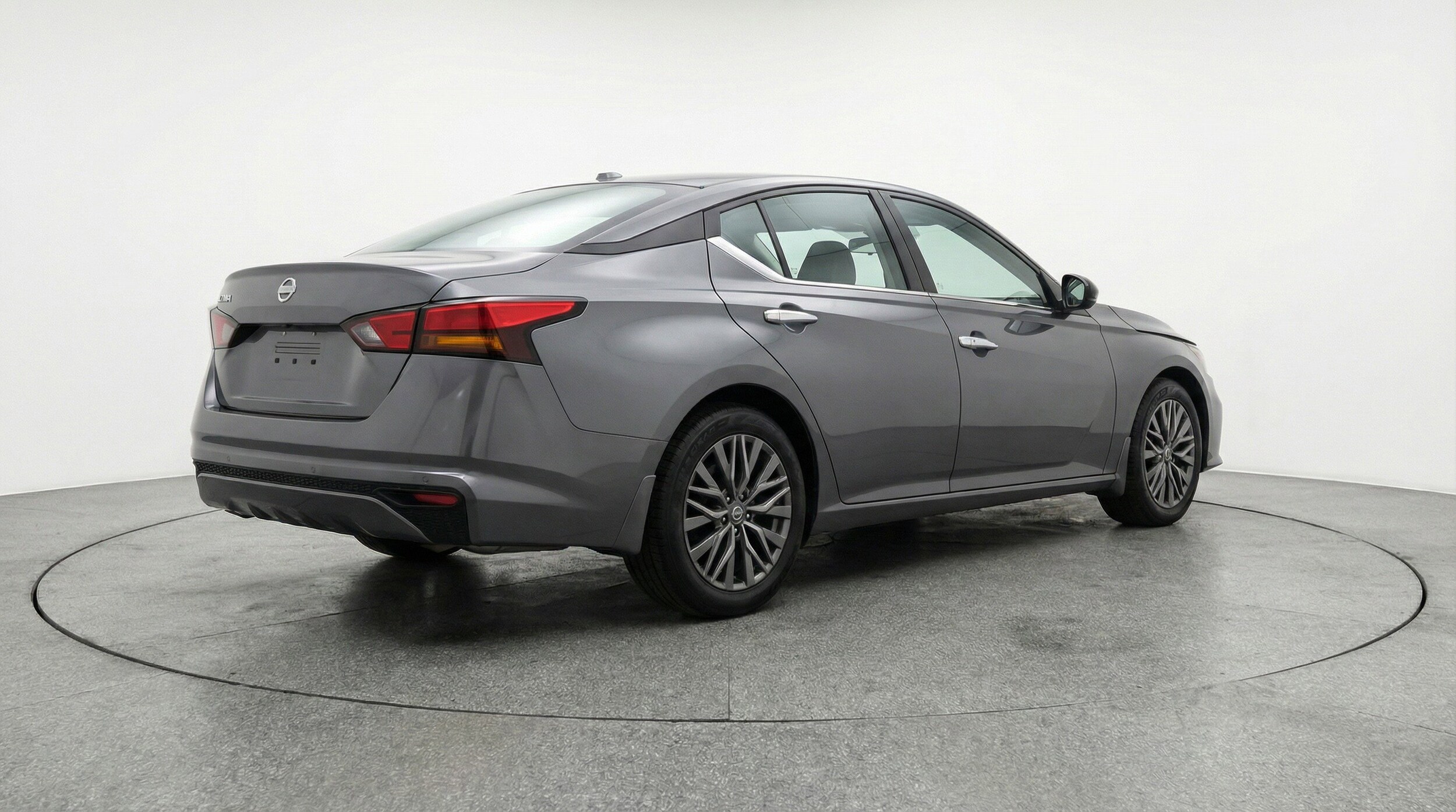 Thumbnail: 2025 Nissan Altima - 9
