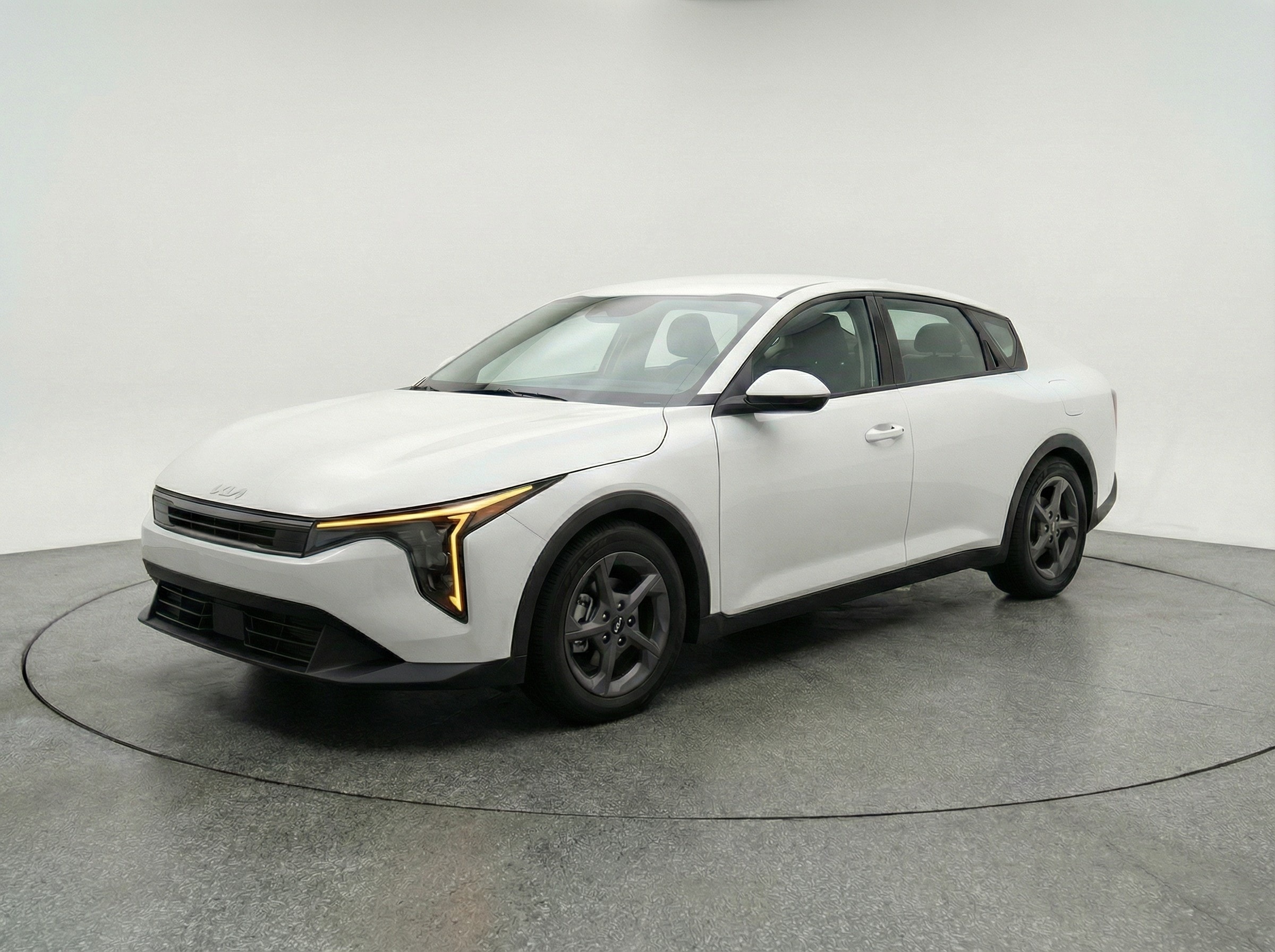 Thumbnail: 2025 Kia K4 - 3
