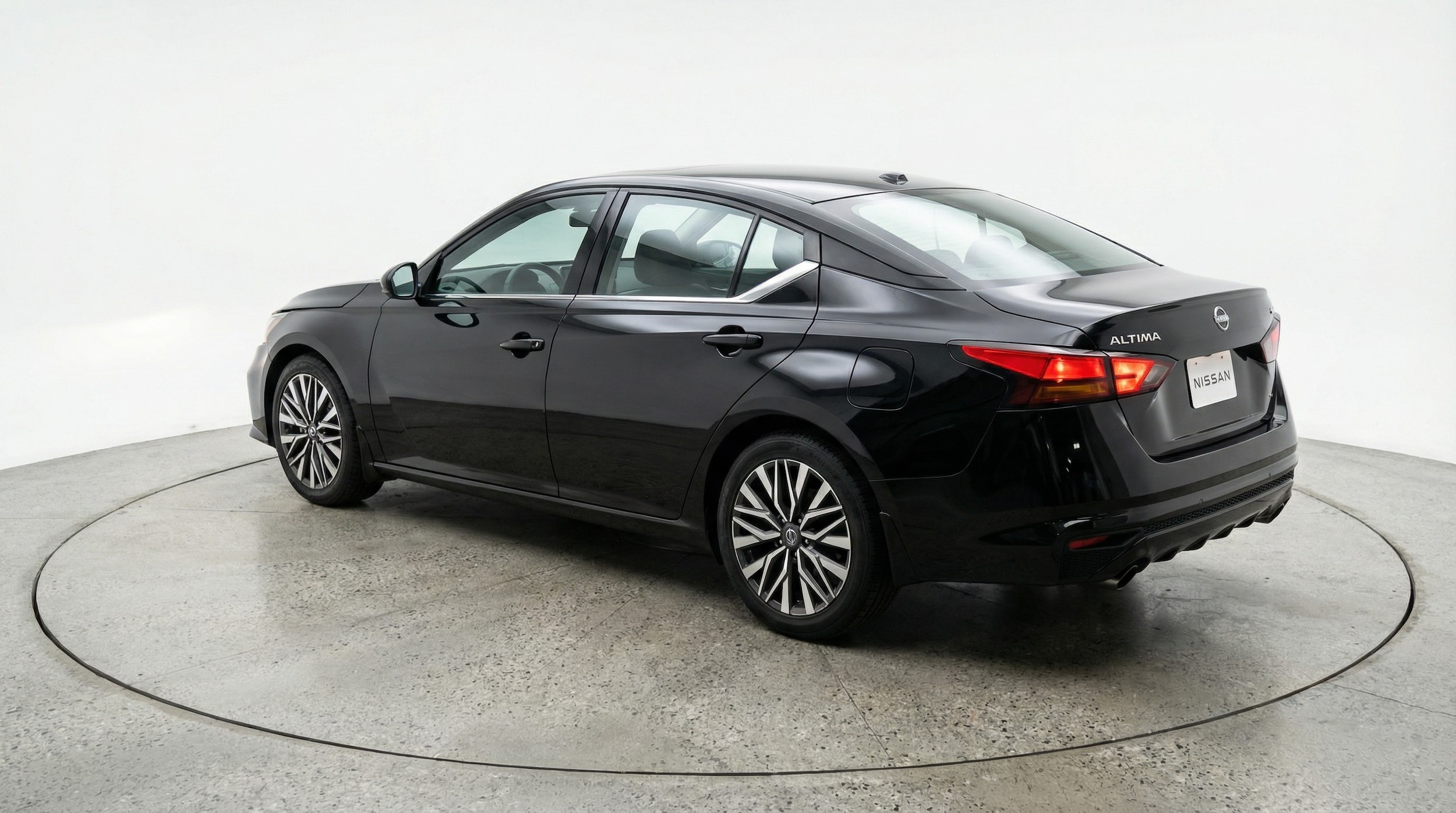 Thumbnail: 2025 Nissan Altima - 5