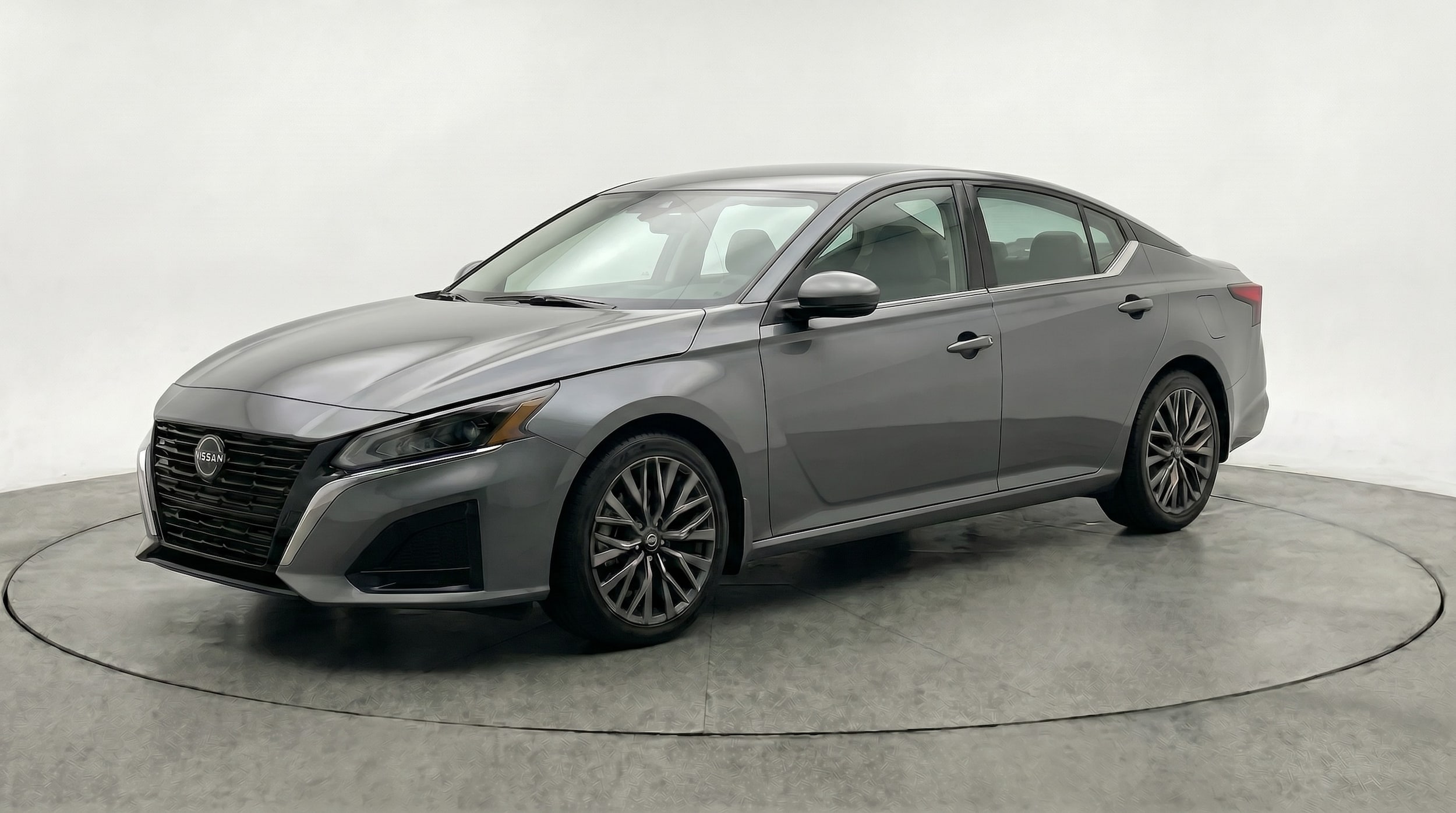 Thumbnail: 2025 Nissan Altima - 3