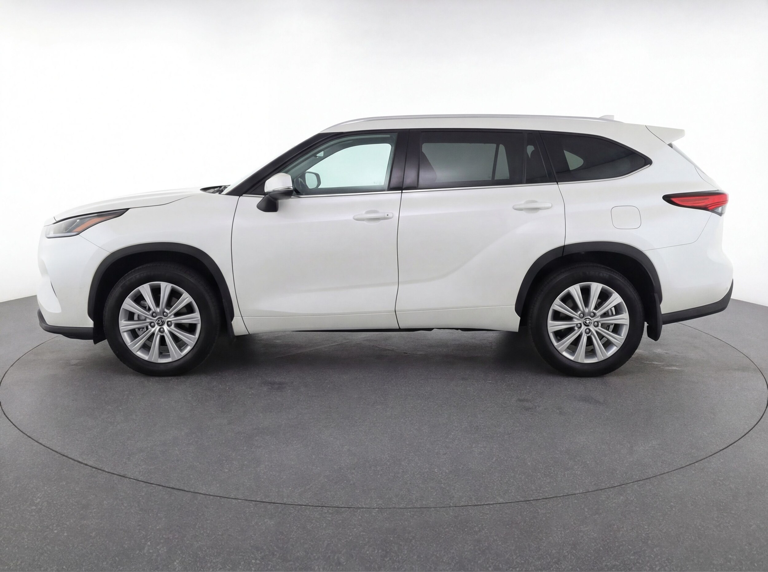 Thumbnail: 2024 Toyota Grand Highlander - 4