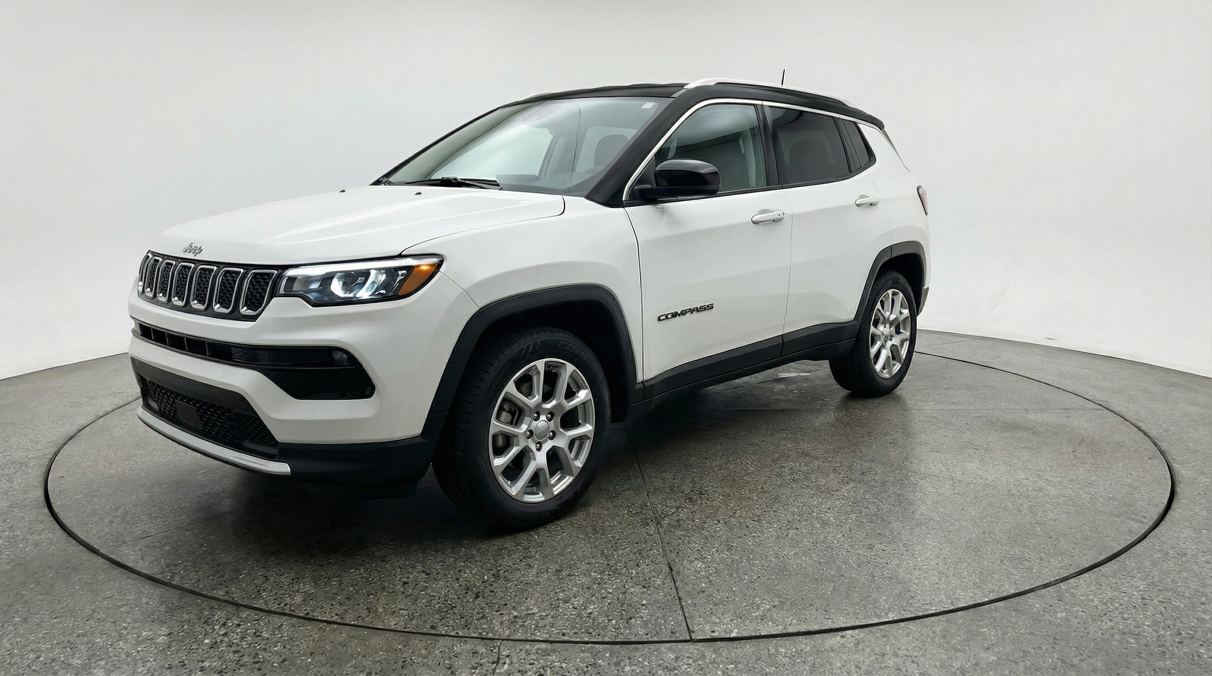 Thumbnail: 2025 Jeep Compass - 3