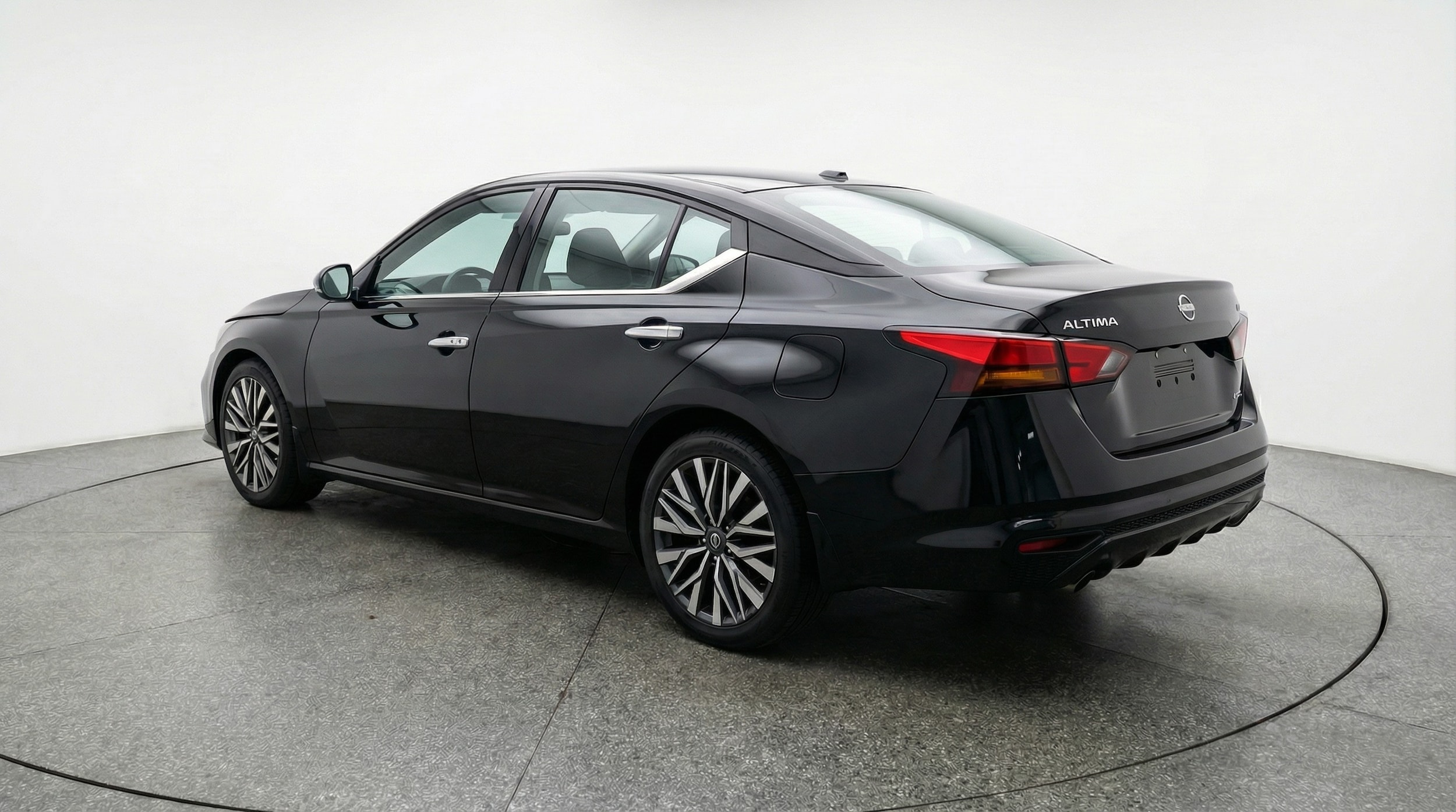 Thumbnail: 2025 Nissan Altima - 5