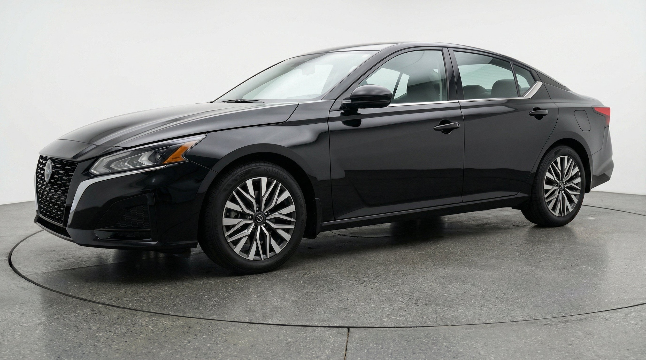 Thumbnail: 2025 Nissan Altima - 3