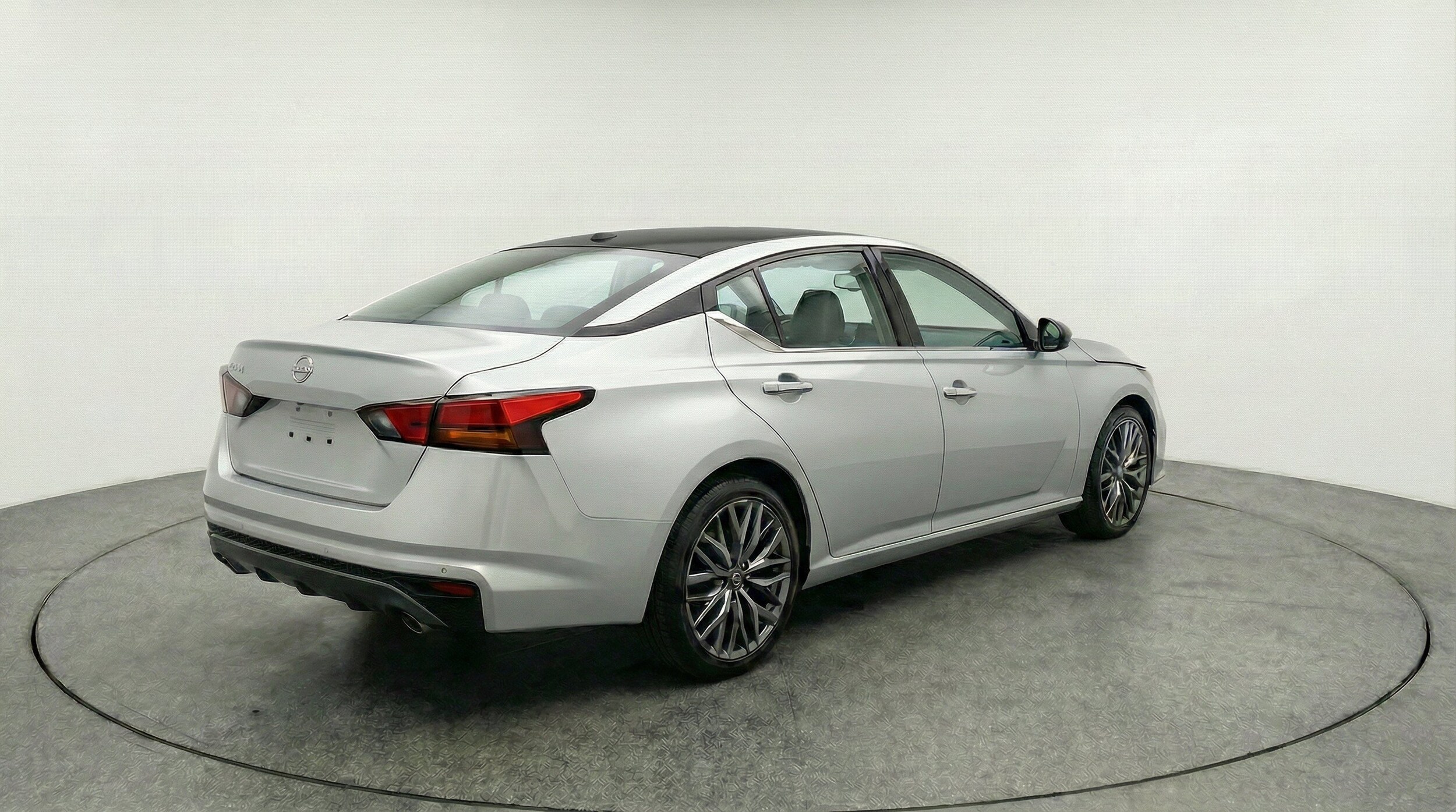 Thumbnail: 2025 Nissan Altima - 9