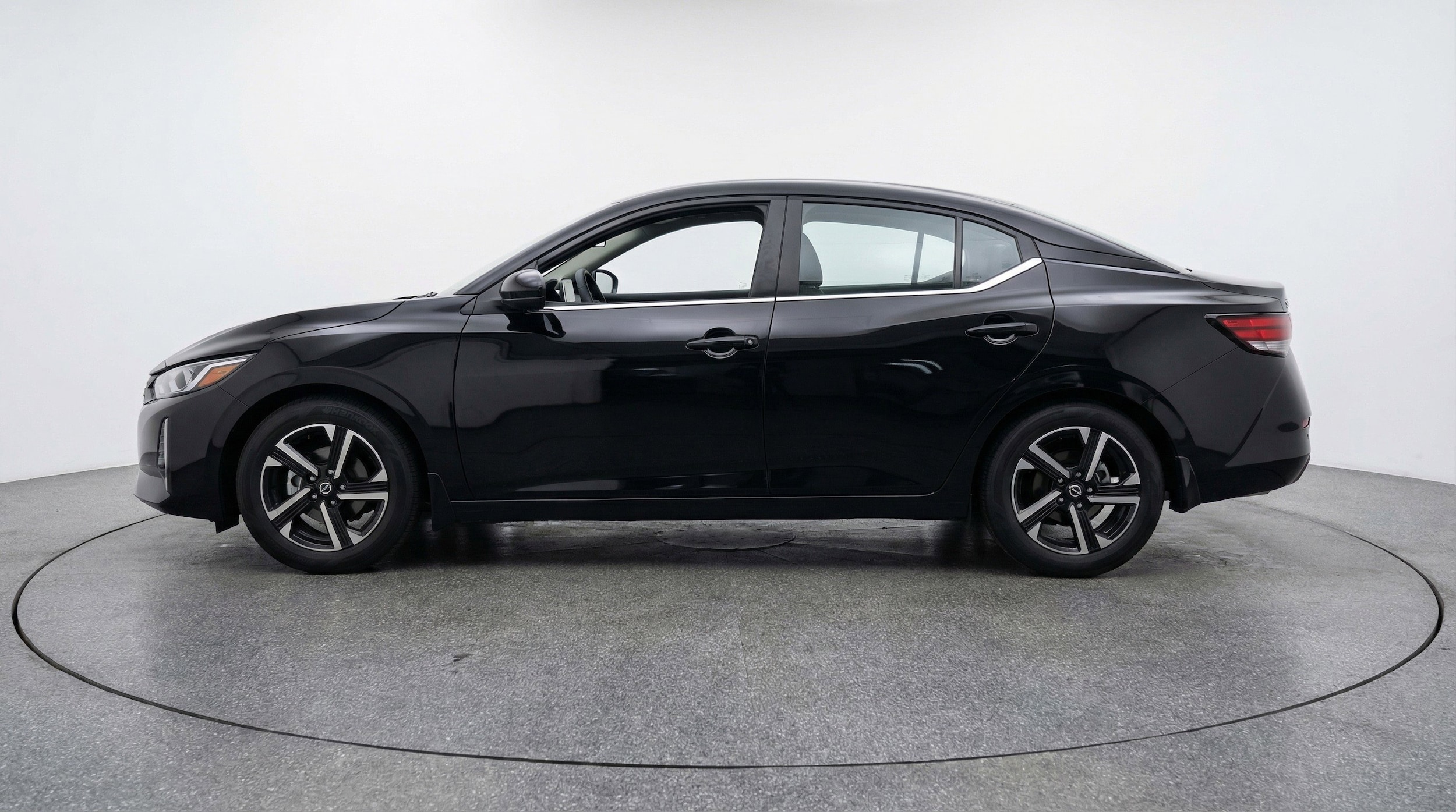 Thumbnail: 2025 Nissan Sentra - 5