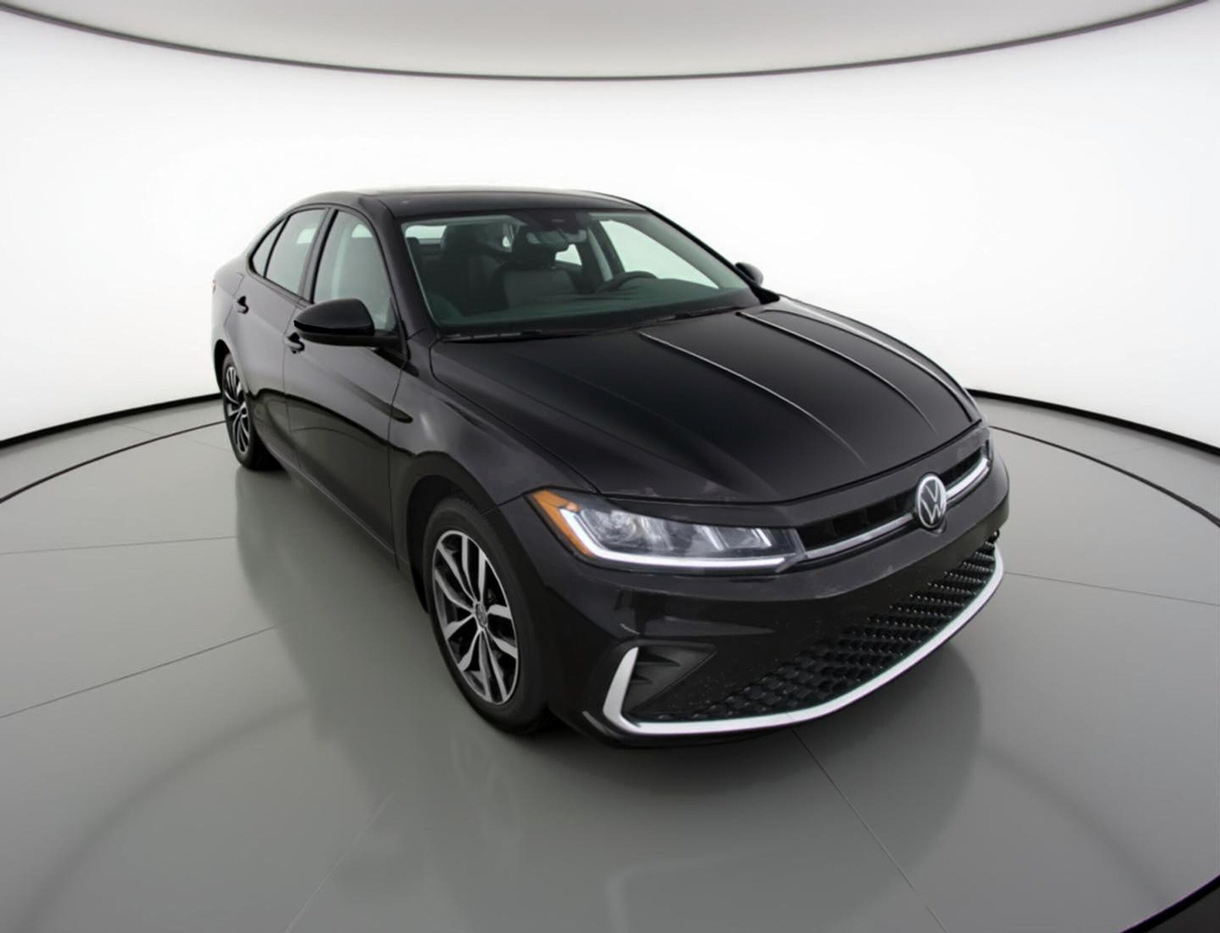 Thumbnail: 2025 Volkswagen Jetta - 1