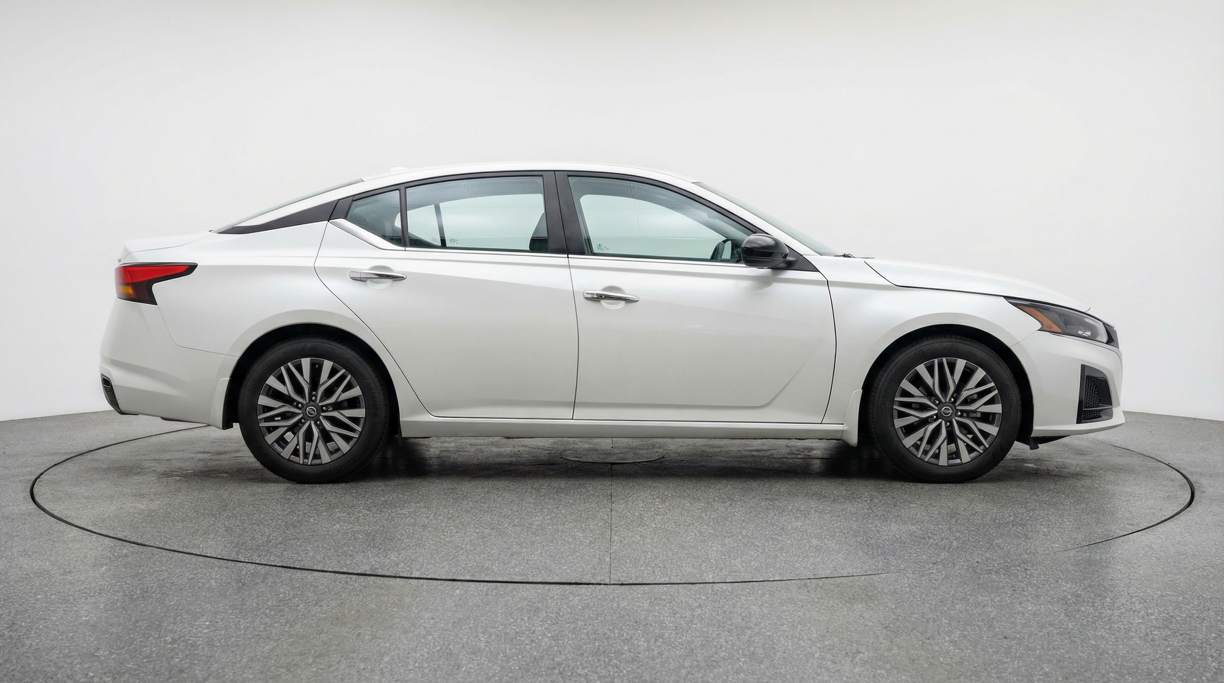 Thumbnail: 2025 Nissan Altima - 8