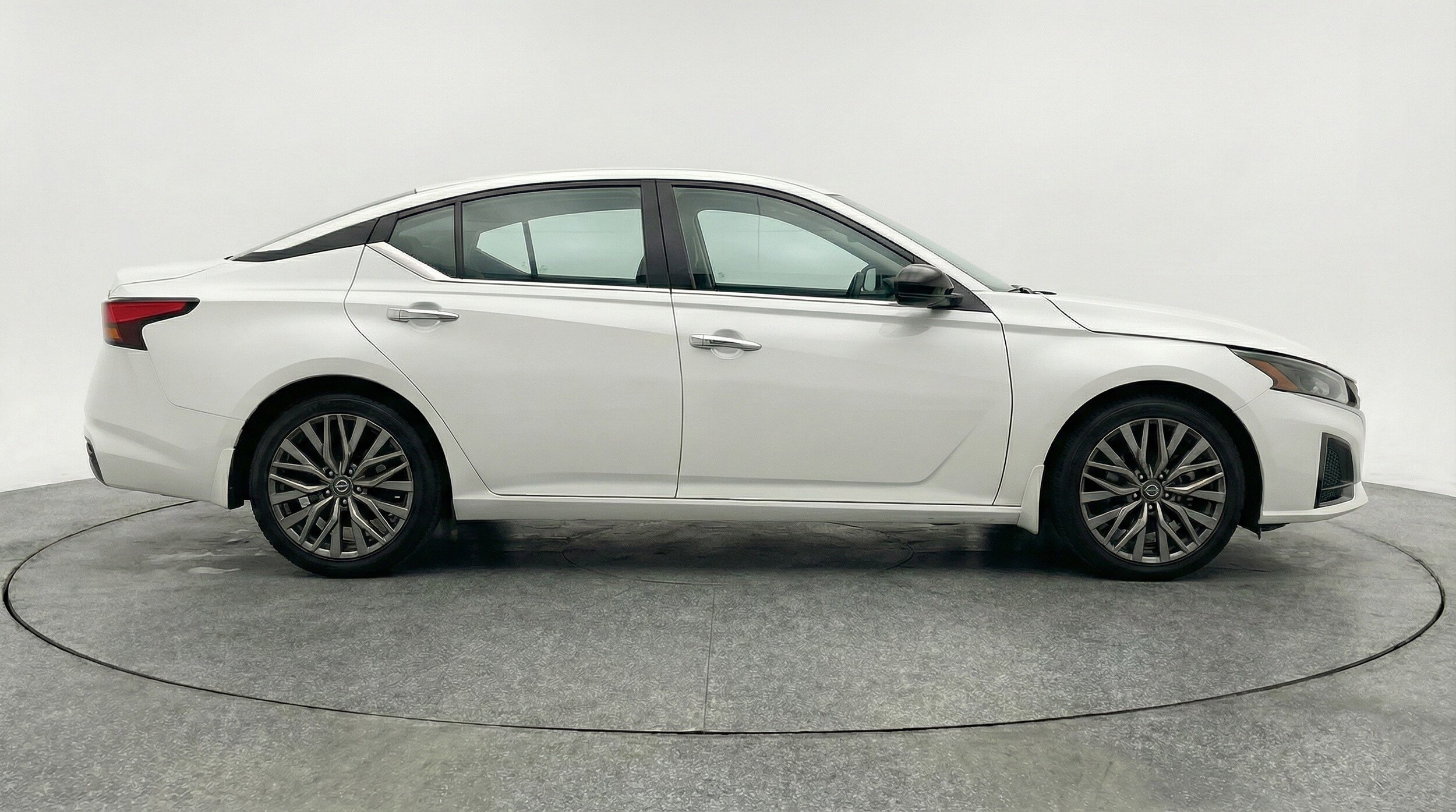 Thumbnail: 2025 Nissan Altima - 11