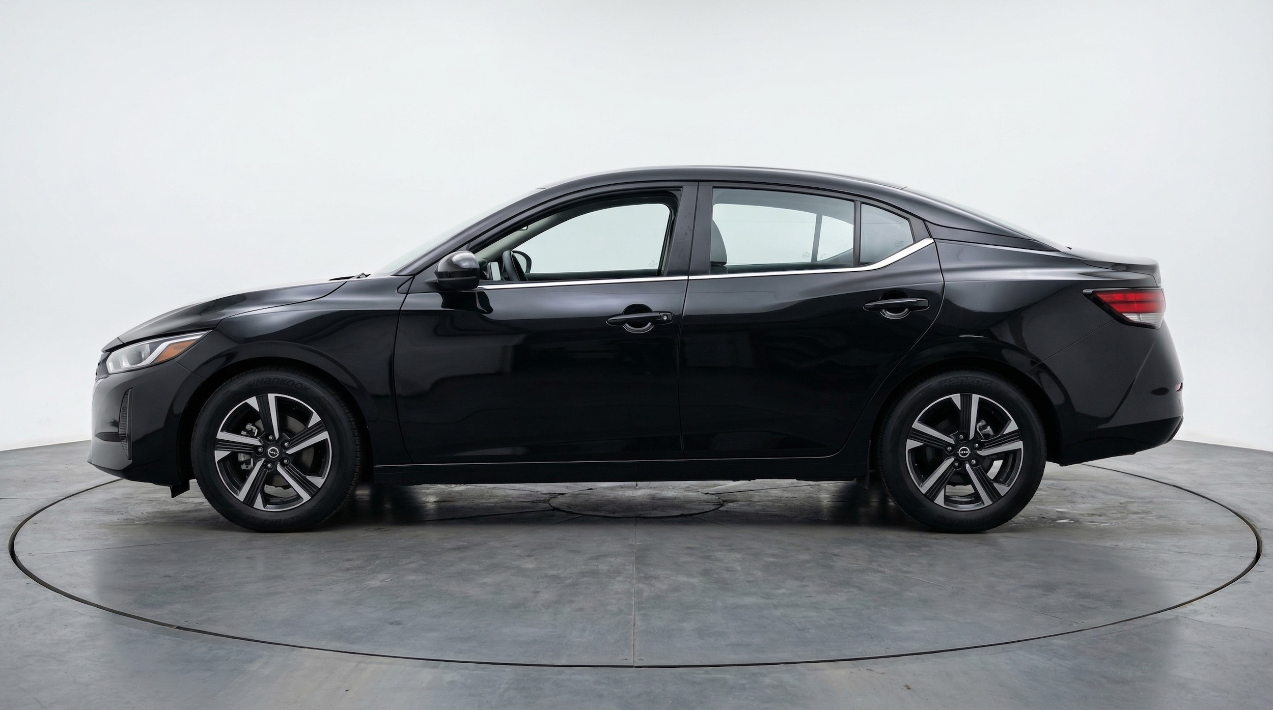 Thumbnail: 2025 Nissan Sentra - 4