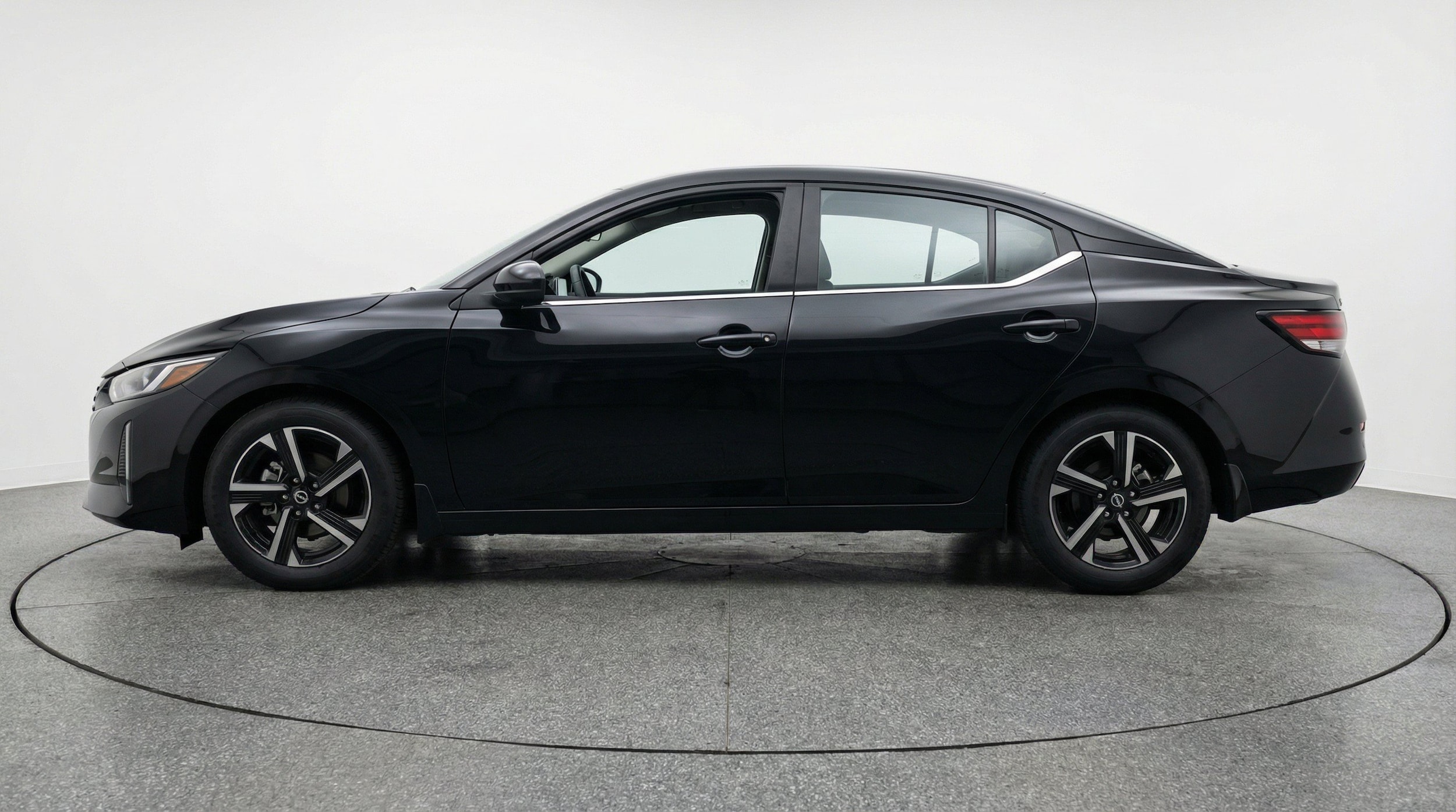 Thumbnail: 2025 Nissan Sentra - 5