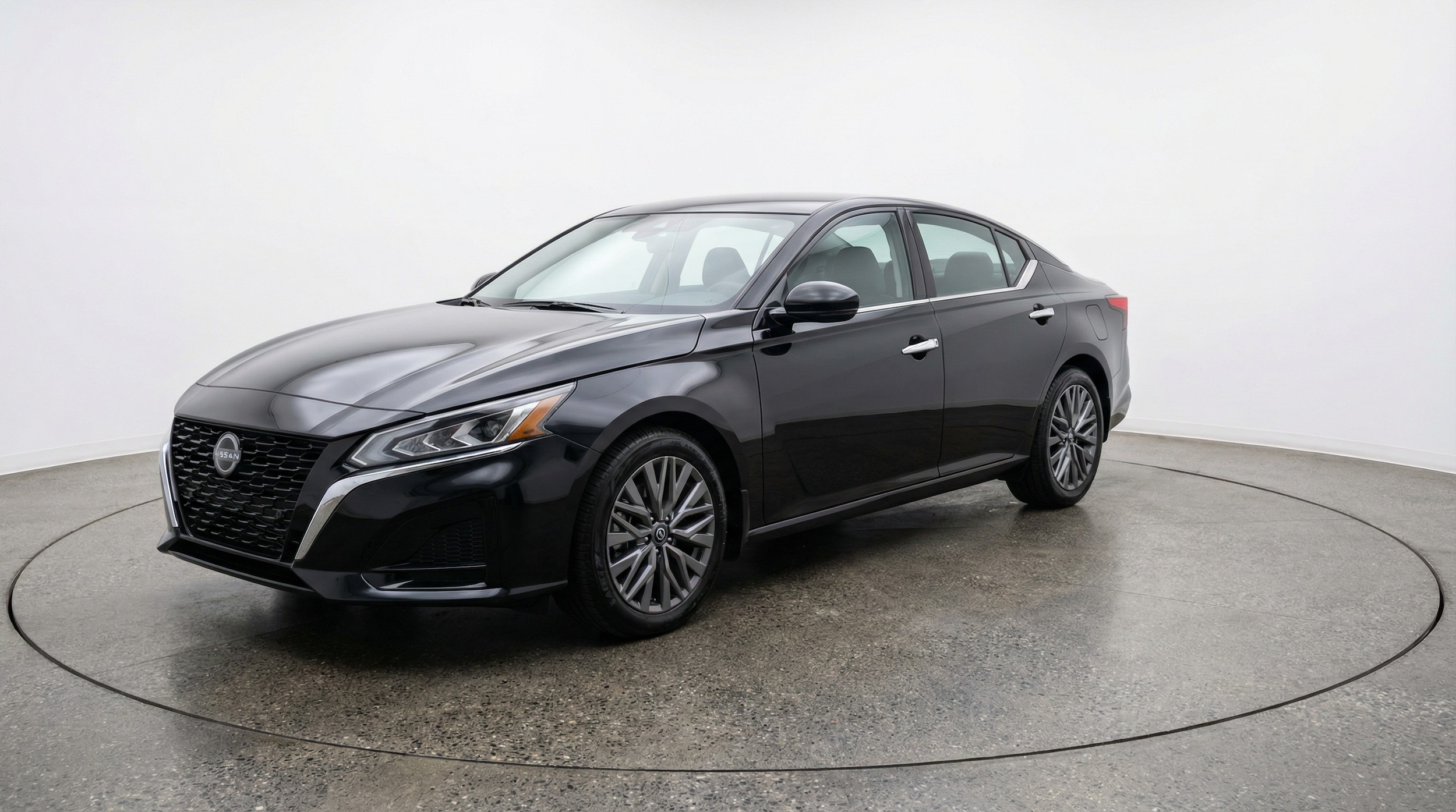 Thumbnail: 2025 Nissan Altima - 3