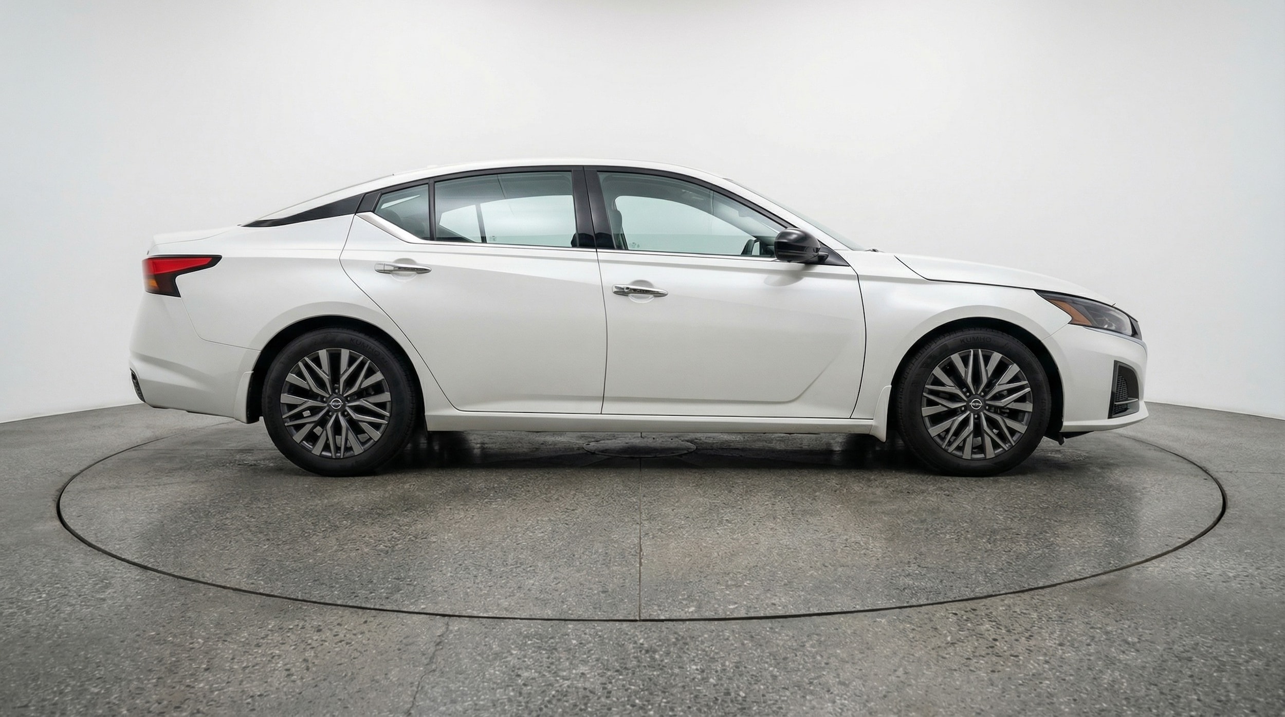 Thumbnail: 2025 Nissan Altima - 8