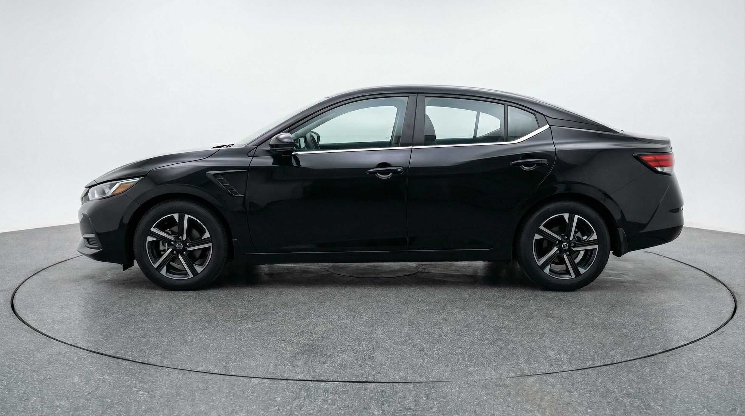 Thumbnail: 2025 Nissan Sentra - 4