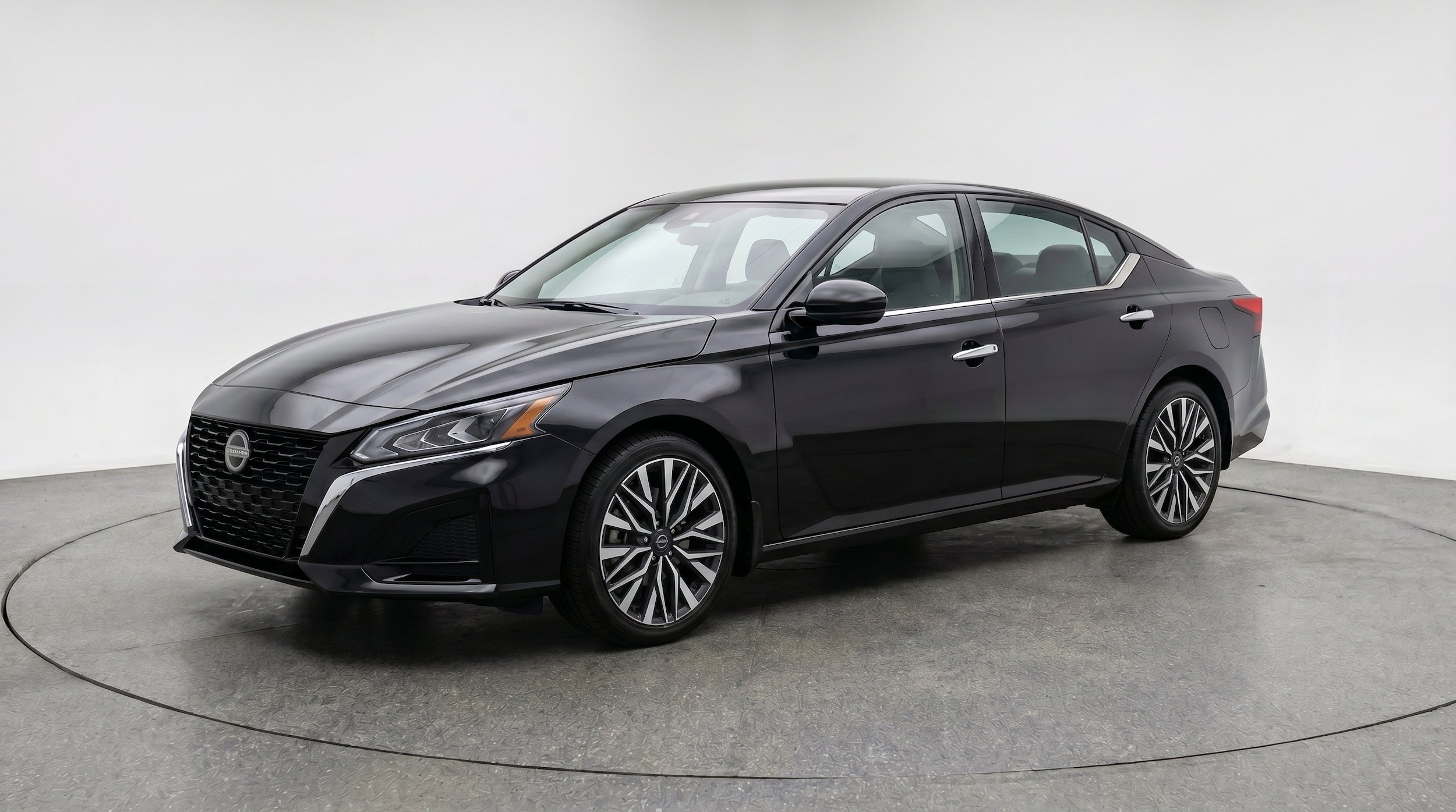 Thumbnail: 2025 Nissan Altima - 3