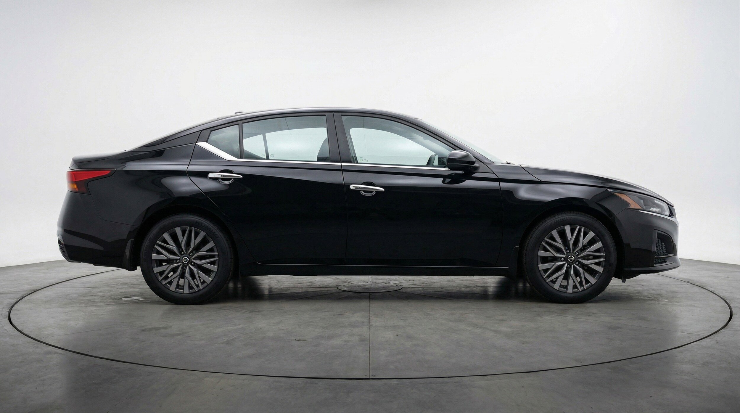 Thumbnail: 2025 Nissan Altima - 11