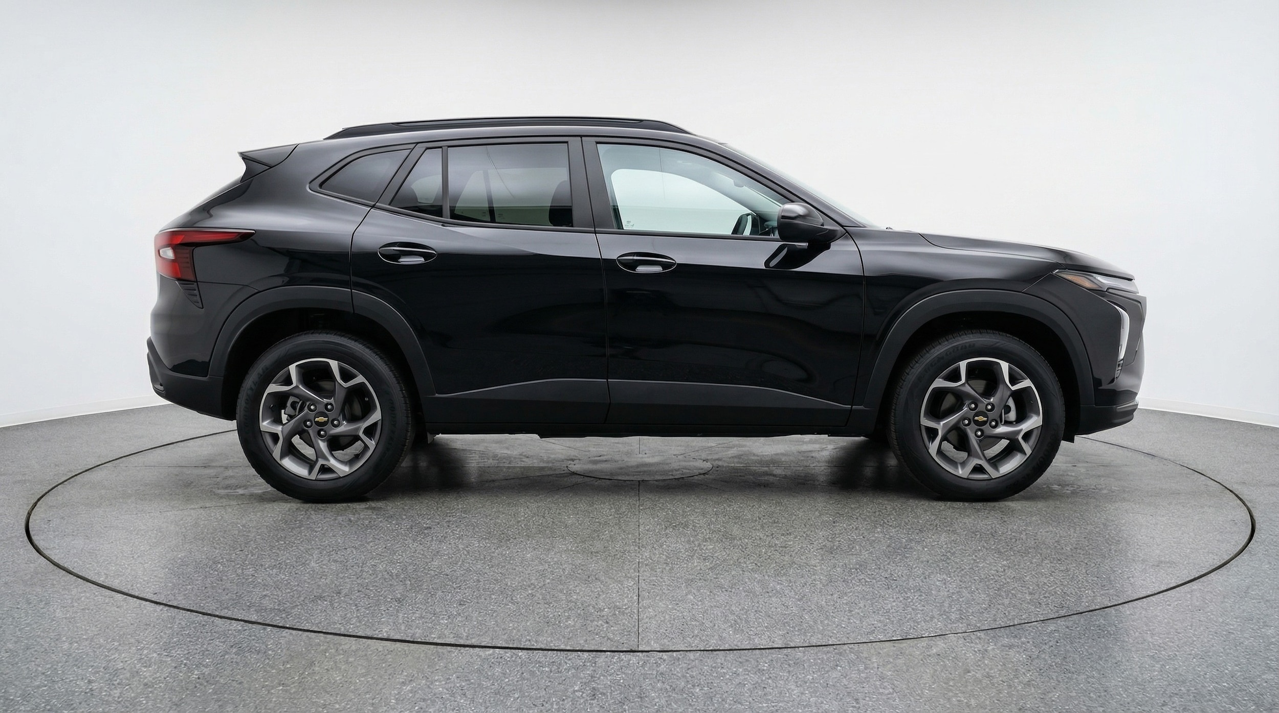 Thumbnail: 2025 Chevrolet Trax - 8