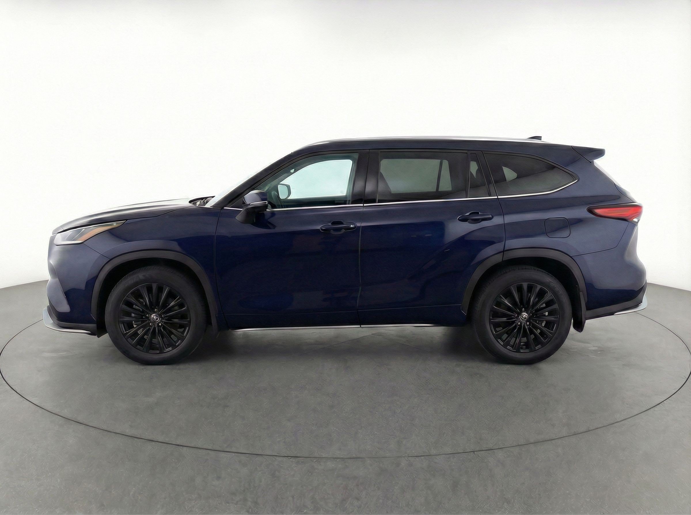 Thumbnail: 2024 Toyota Highlander - 5