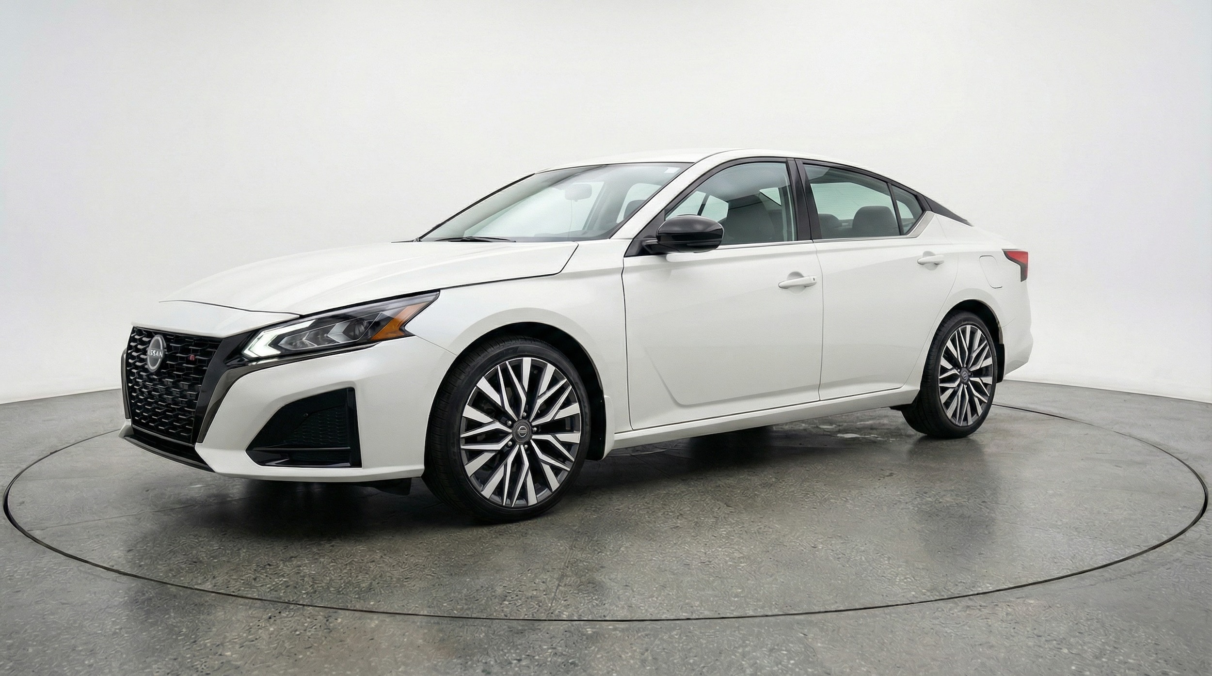 Thumbnail: 2025 Nissan Altima - 3