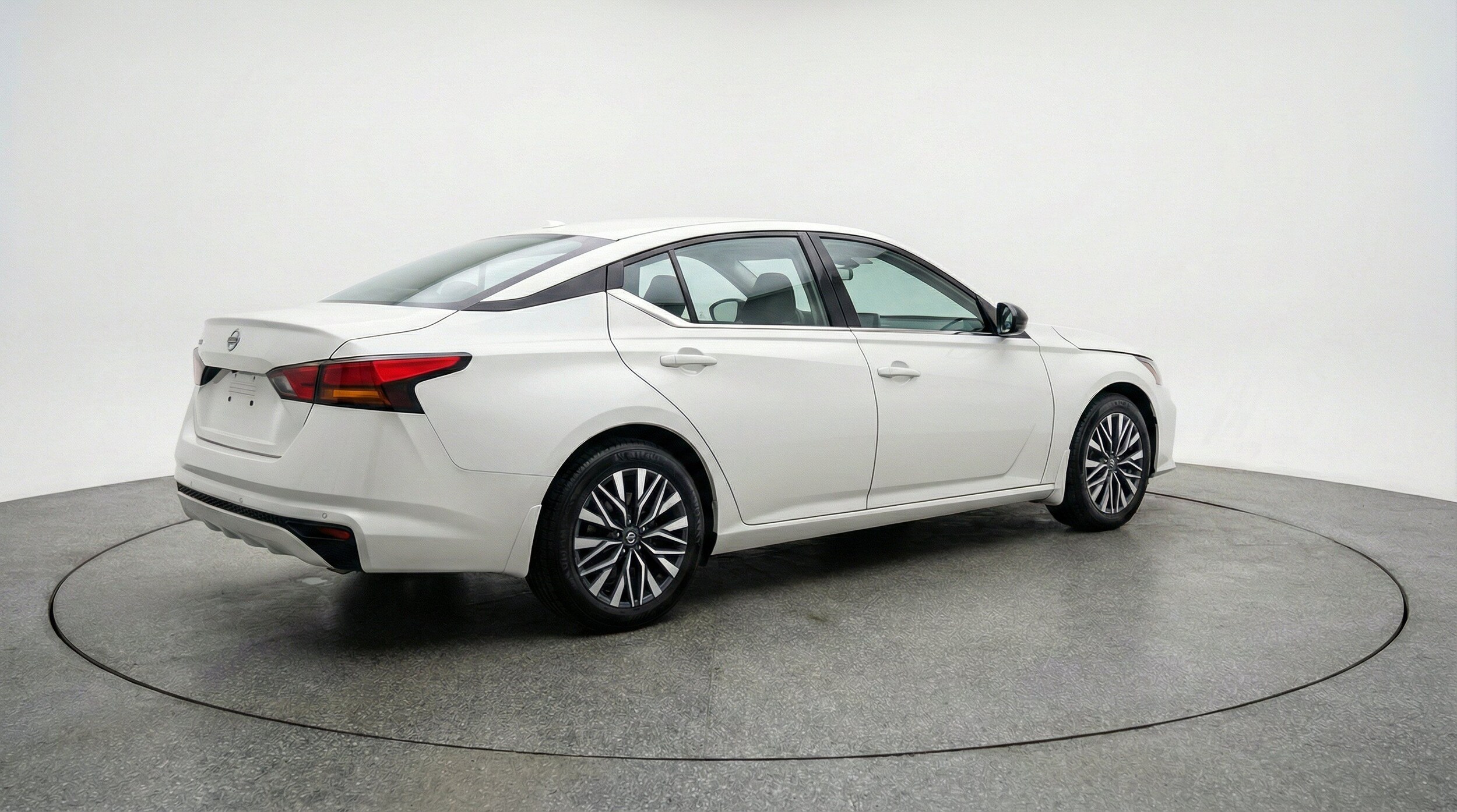 Thumbnail: 2025 Nissan Altima - 9