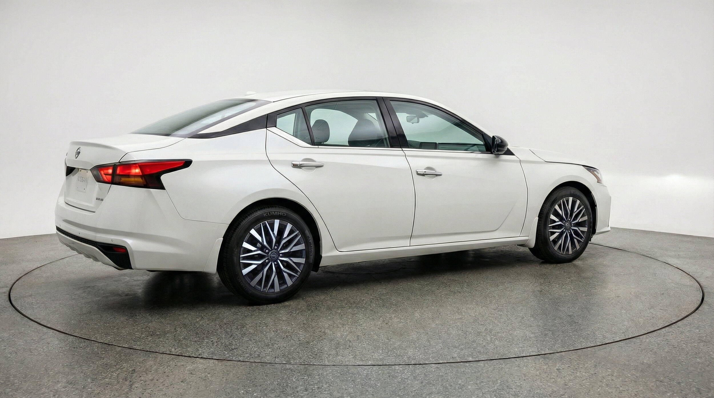 Thumbnail: 2025 Nissan Altima - 9
