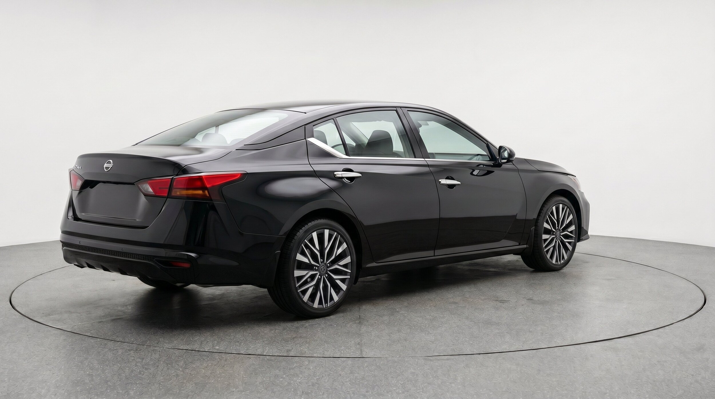 Thumbnail: 2025 Nissan Altima - 9