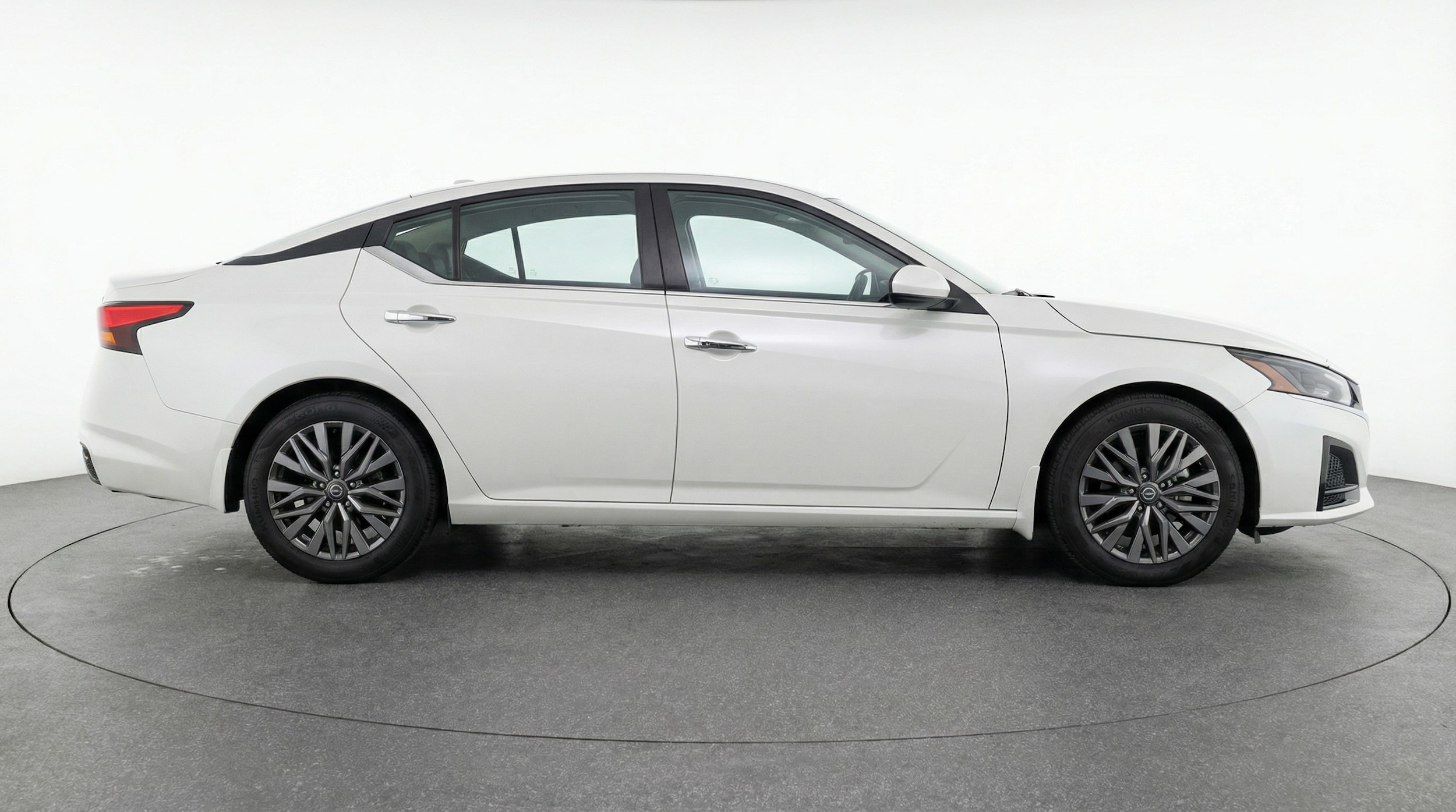 Thumbnail: 2025 Nissan Altima - 8