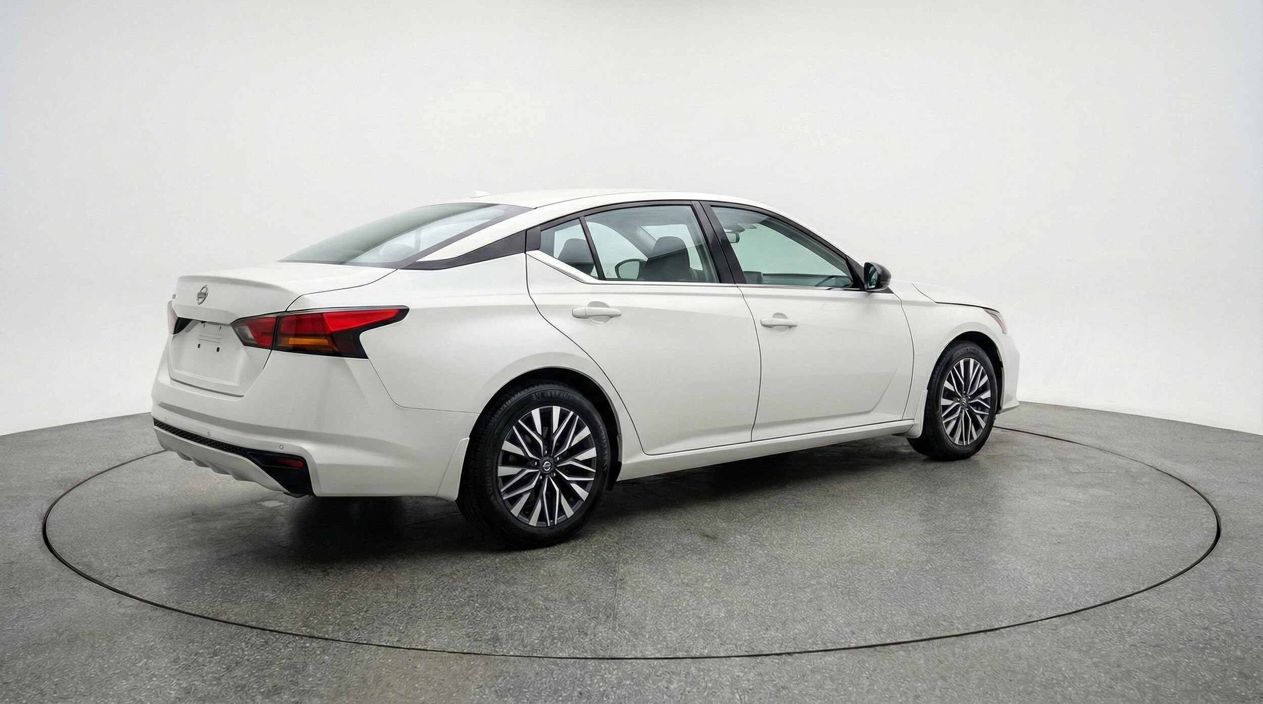Thumbnail: 2025 Nissan Altima - 9