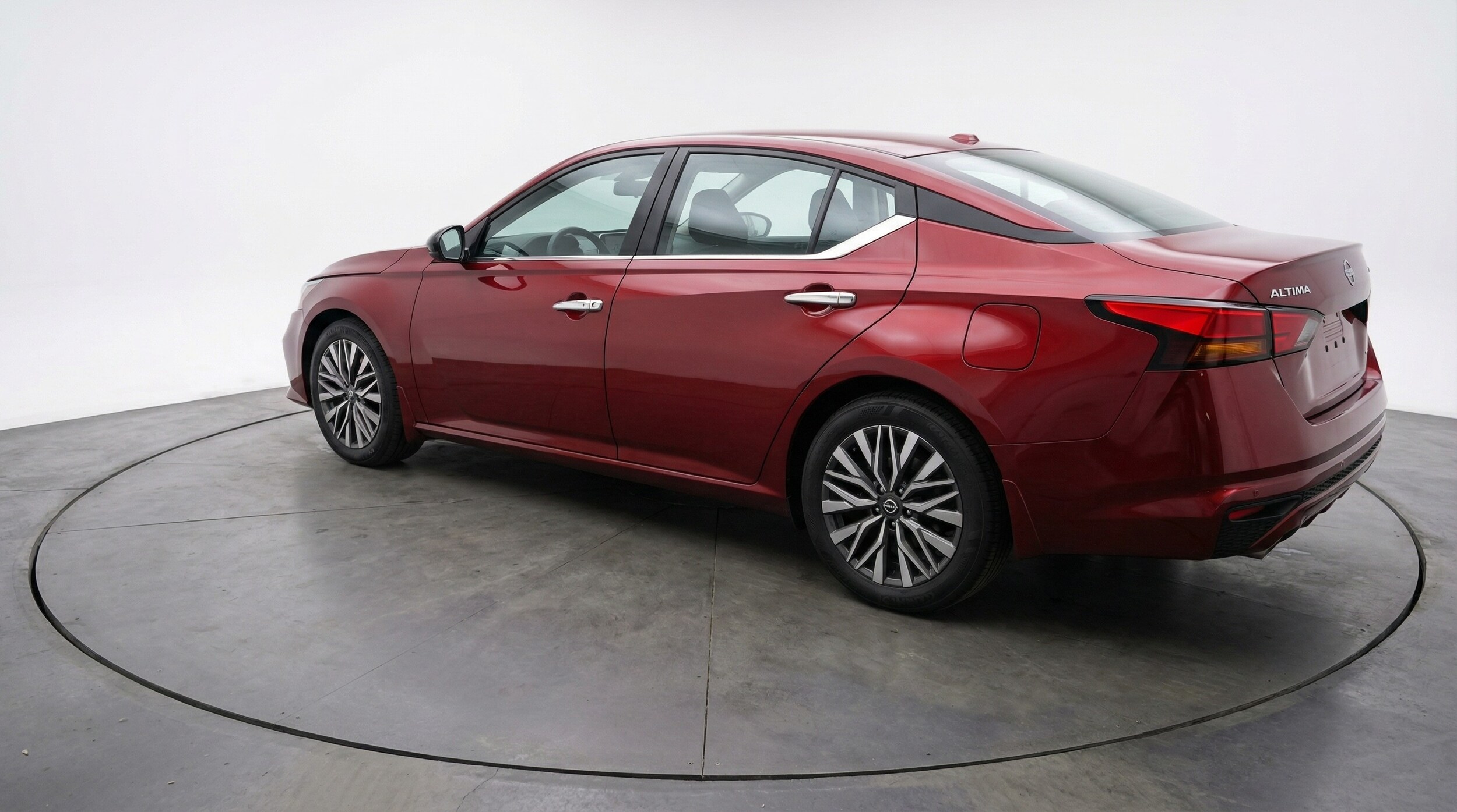 Thumbnail: 2025 Nissan Altima - 5