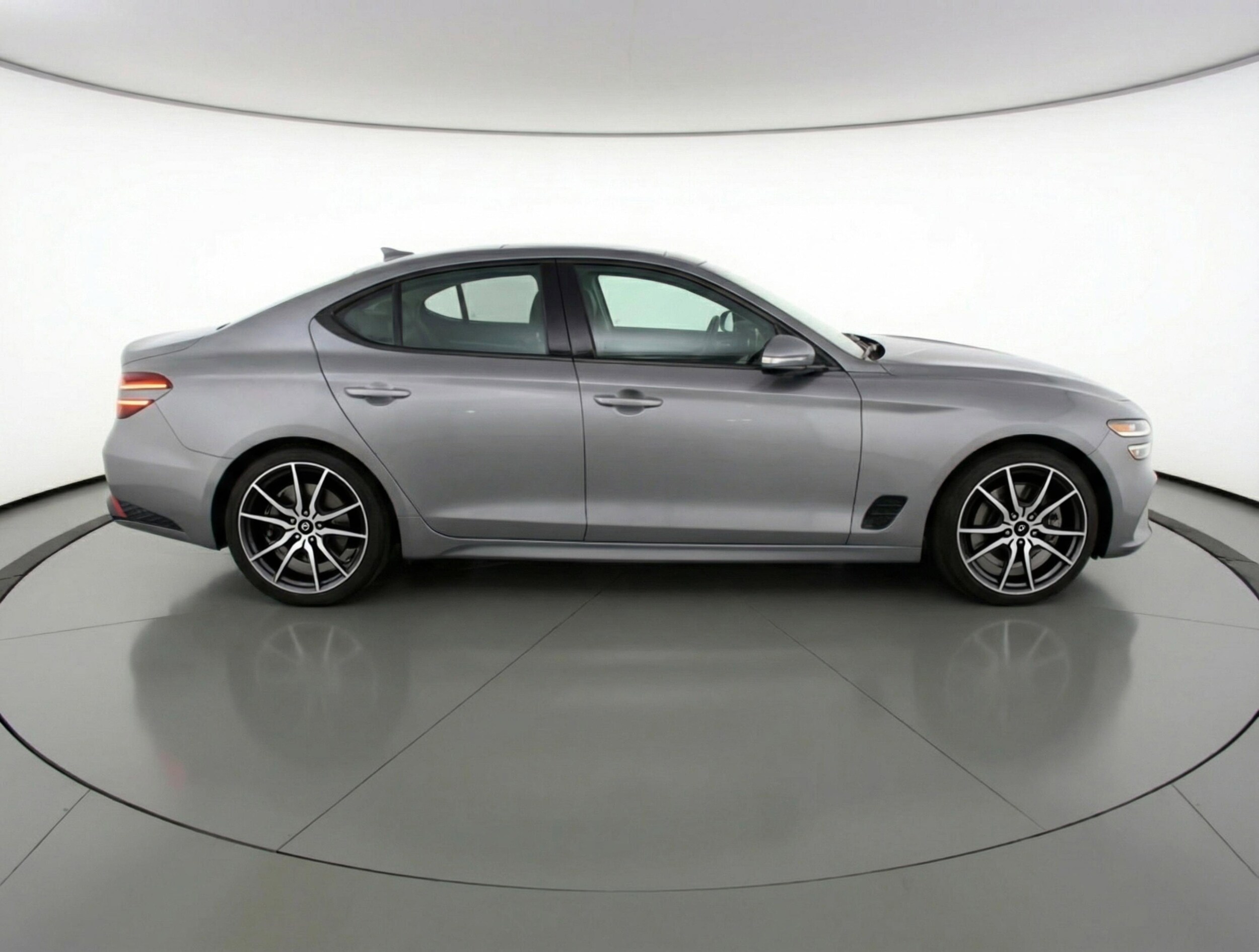 Thumbnail: 2025 Genesis G70 - 11