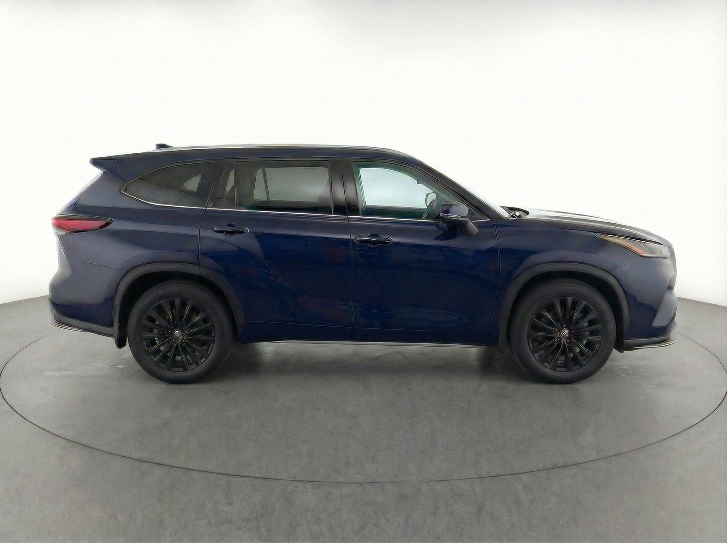 Thumbnail: 2024 Toyota Highlander - 11