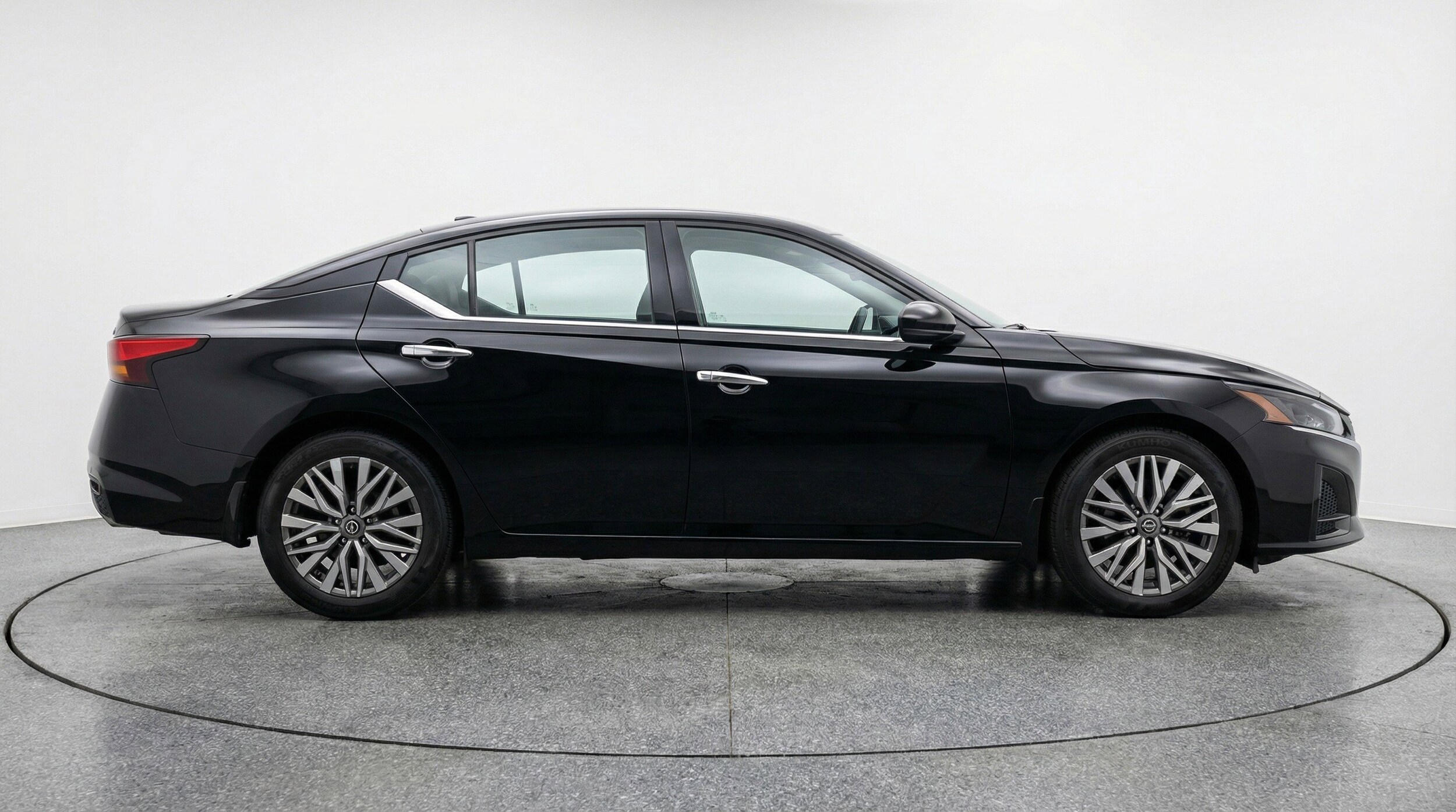 Thumbnail: 2025 Nissan Altima - 11