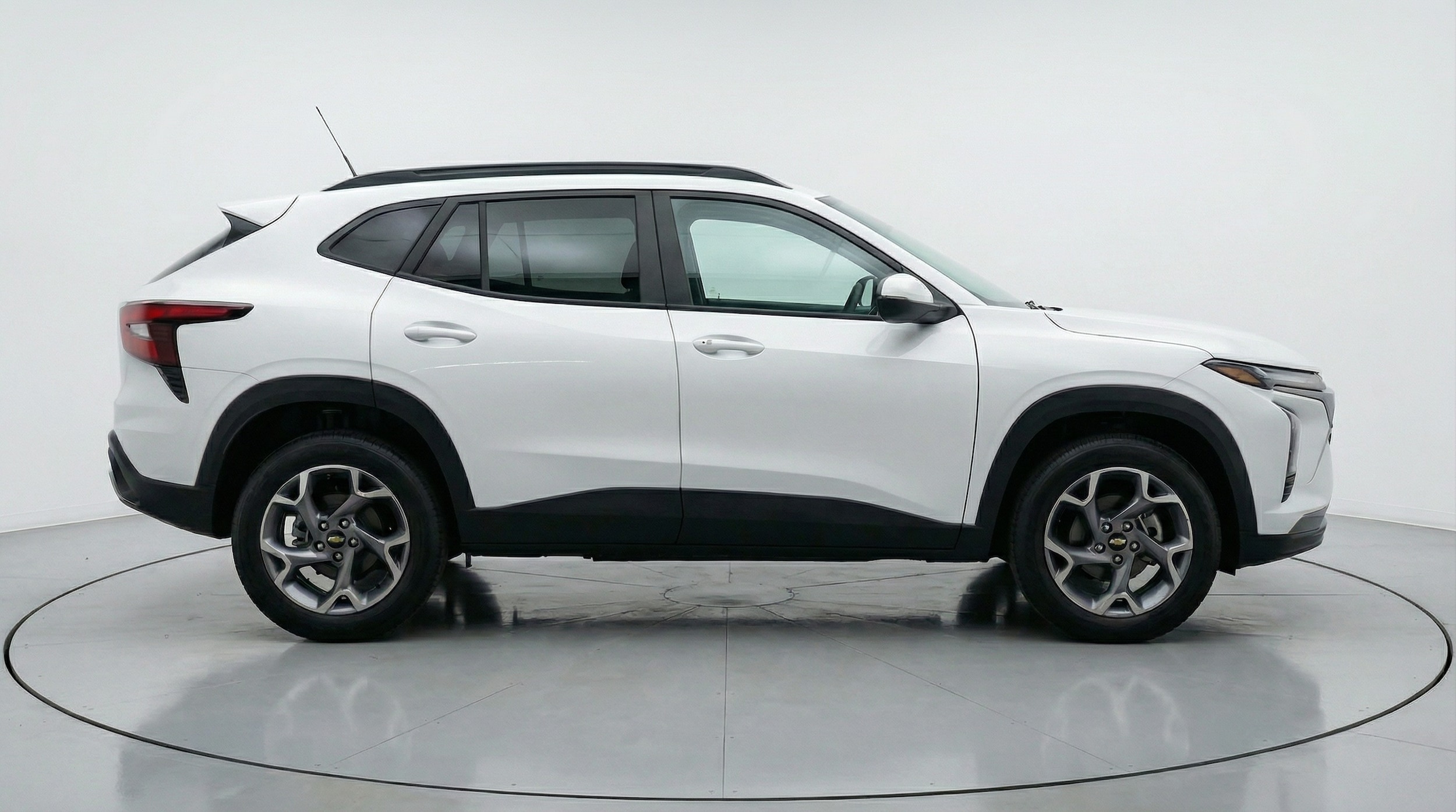 Thumbnail: 2025 Chevrolet Trax - 8