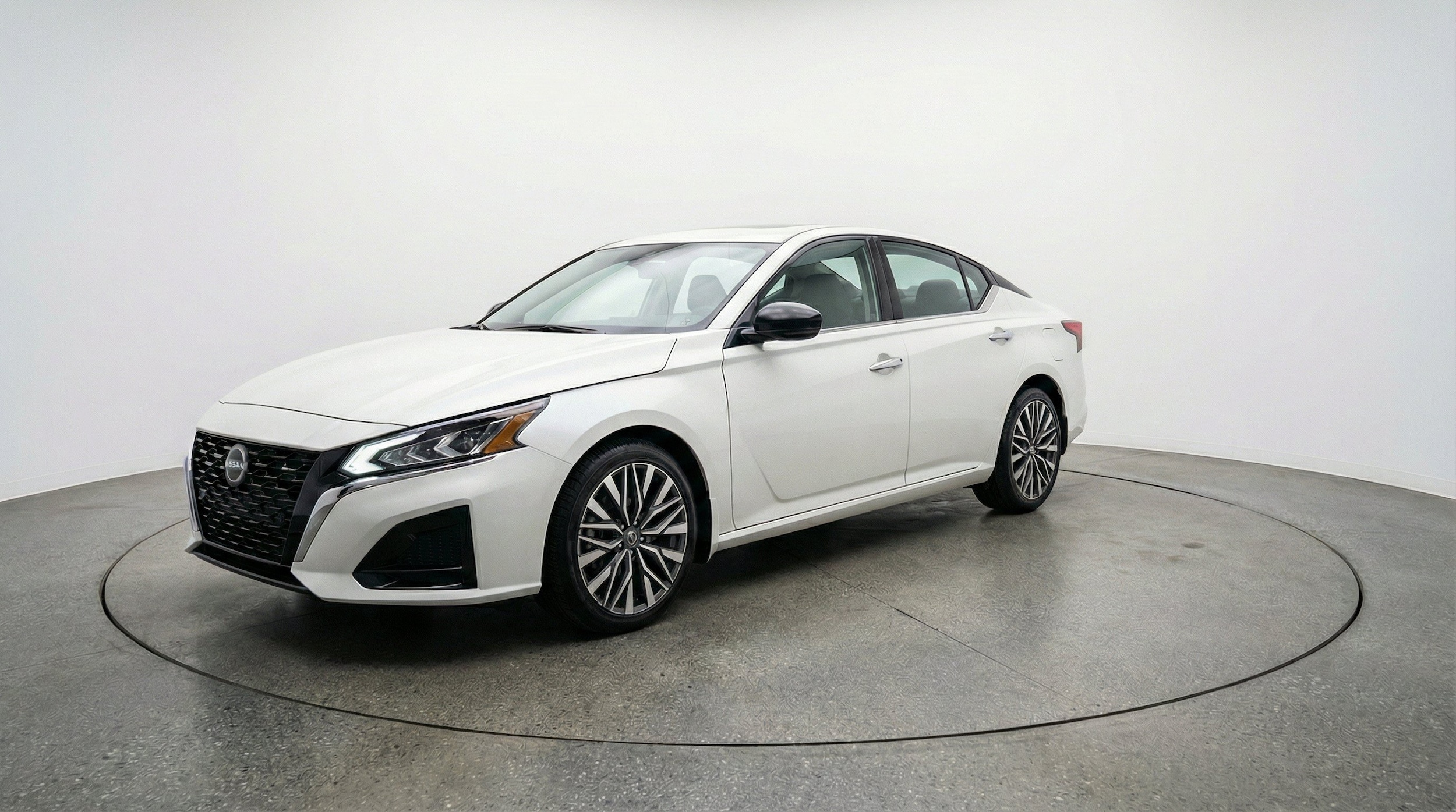 Thumbnail: 2025 Nissan Altima - 3