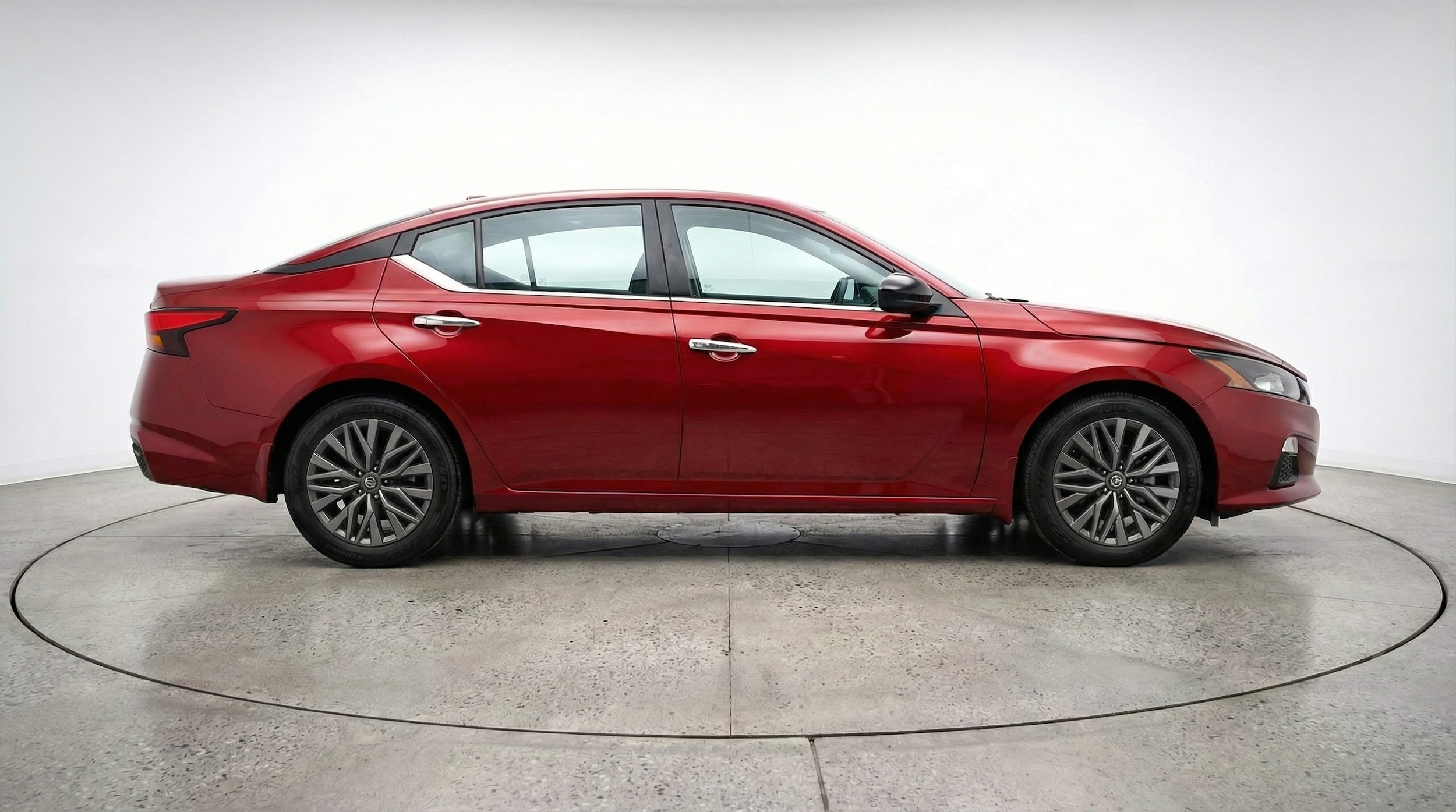 Thumbnail: 2025 Nissan Altima - 8